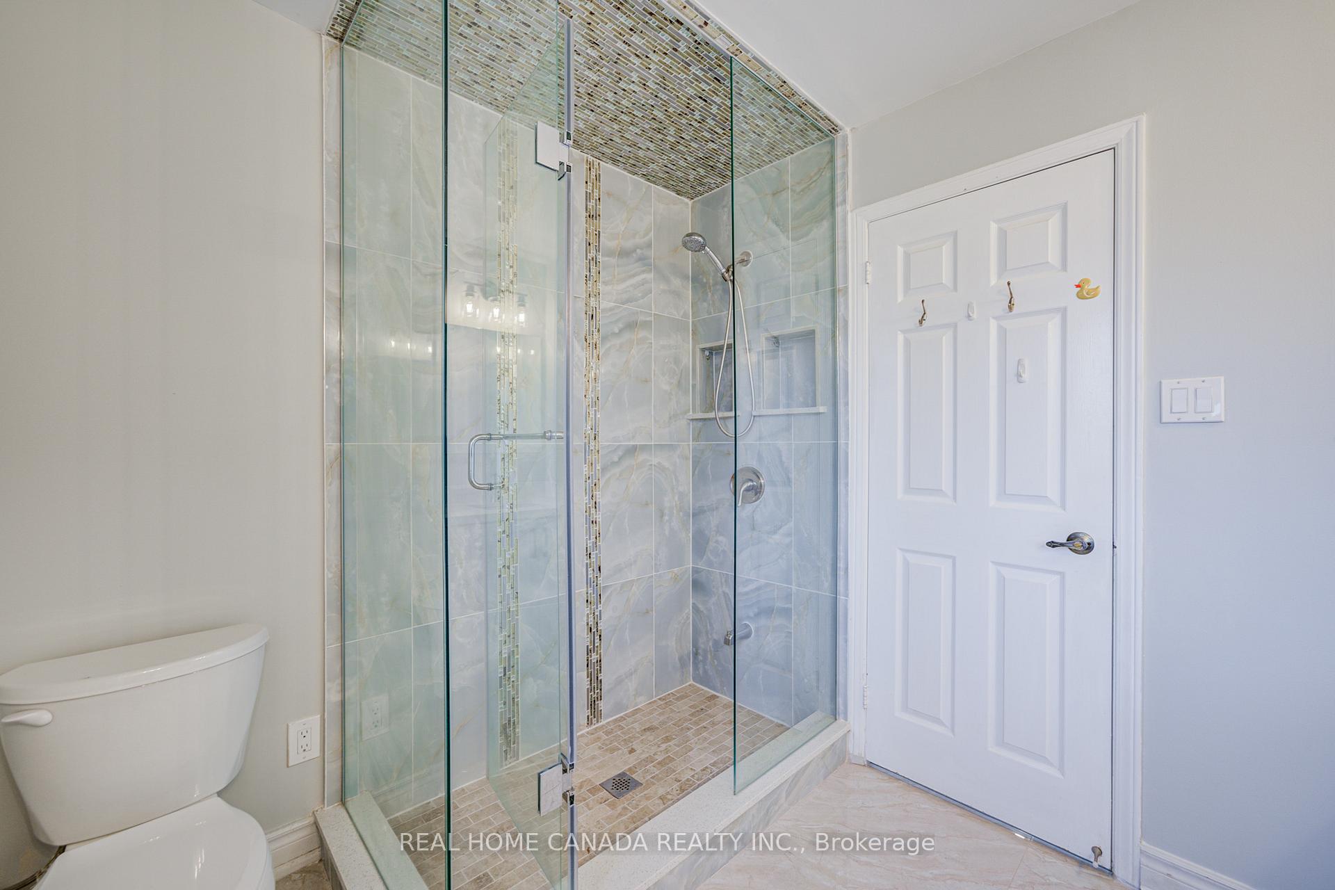 Photo 34 of 20 Saddletree Drive, North York, Bayview Woods-Steeles — HOMEH
