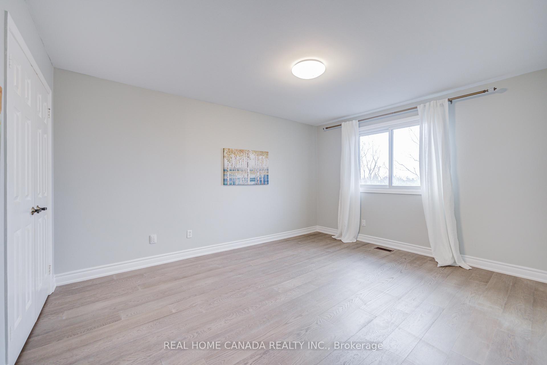 Photo 37 of 20 Saddletree Drive, North York, Bayview Woods-Steeles — HOMEH