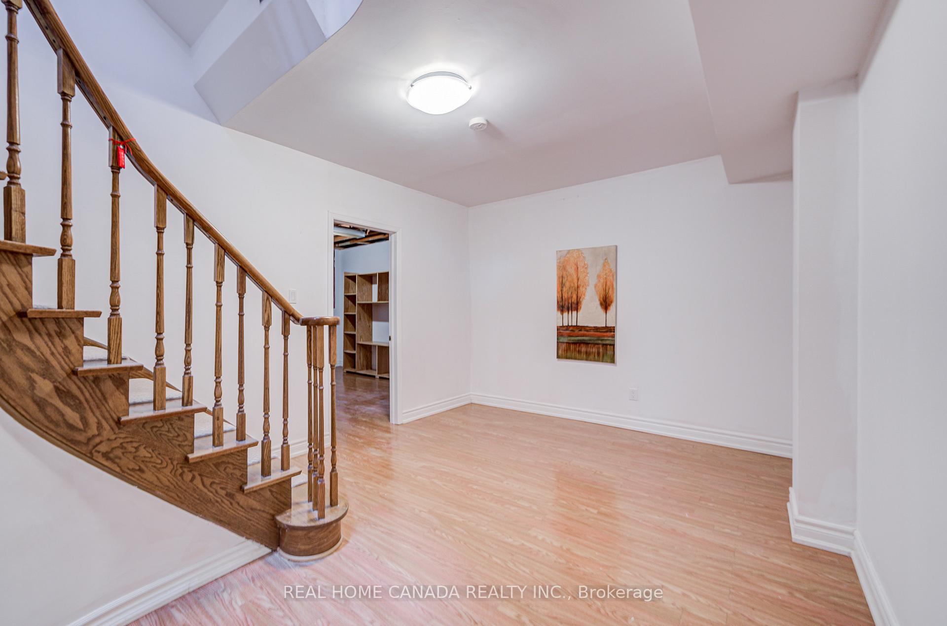 Photo 39 of 20 Saddletree Drive, North York, Bayview Woods-Steeles — HOMEH