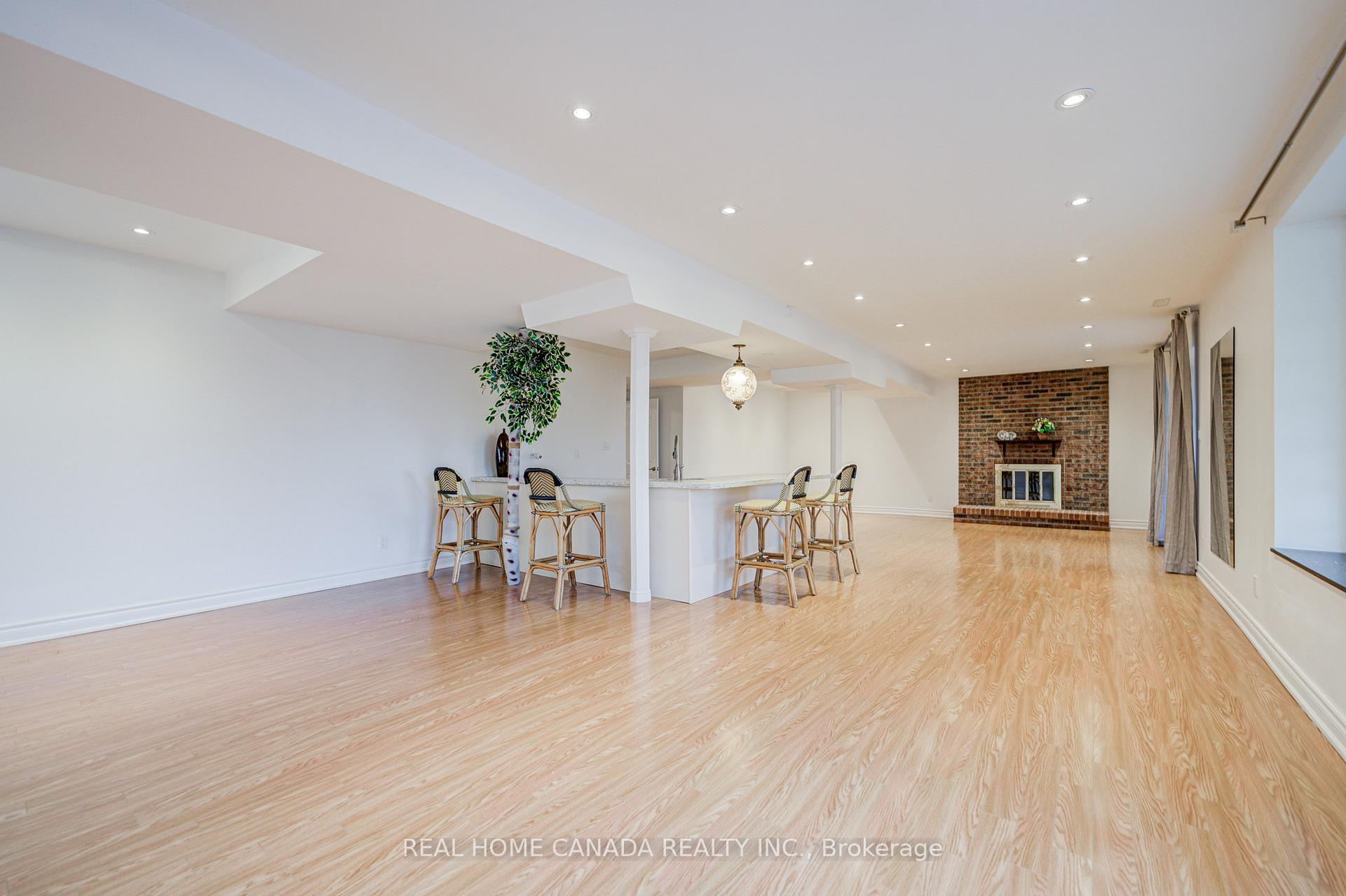 Photo 43 of 20 Saddletree Drive, North York, Bayview Woods-Steeles — HOMEH