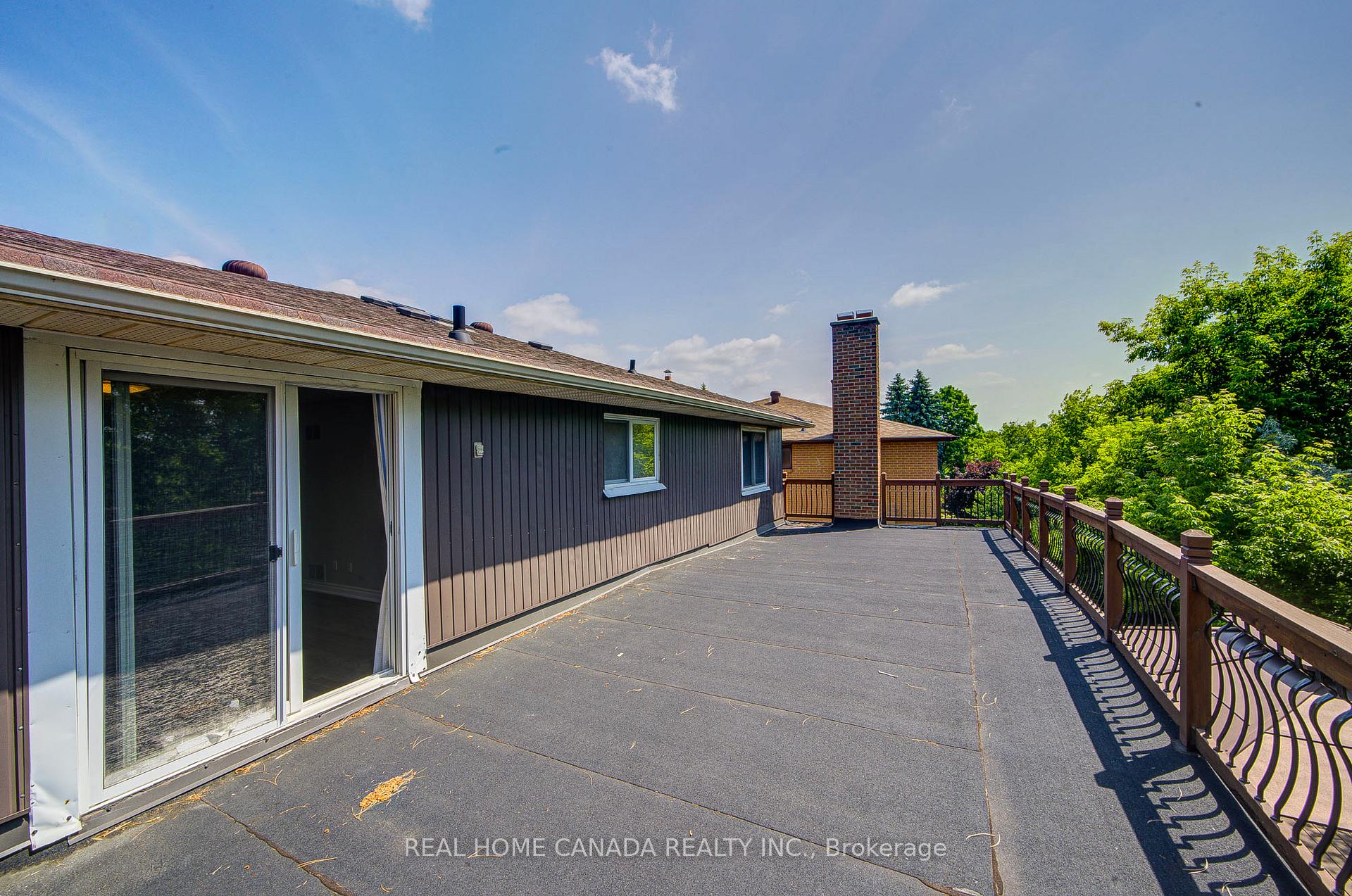 Photo 48 of 20 Saddletree Drive, North York, Bayview Woods-Steeles — HOMEH