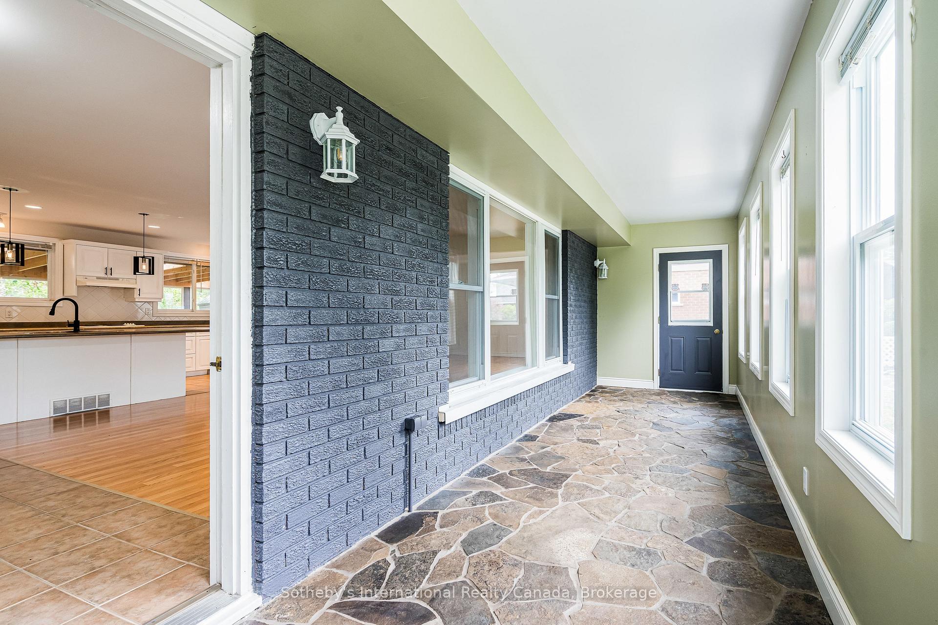 Photo 10 of 7 Whipps Court, Collingwood — HOMEH