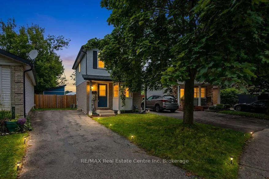 Photo 2 of 148 Carter Crescent, Cambridge, Greenway-Chaplin — HOMEH