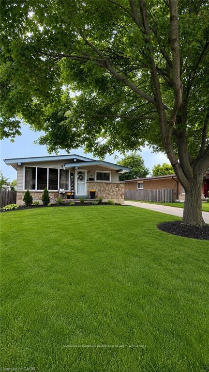 Photo 2 of 241 Thorner Drive, Hamilton, Thorner — HOMEH