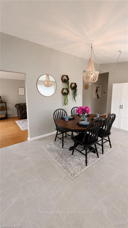 Photo 7 of 241 Thorner Drive, Hamilton, Thorner — HOMEH