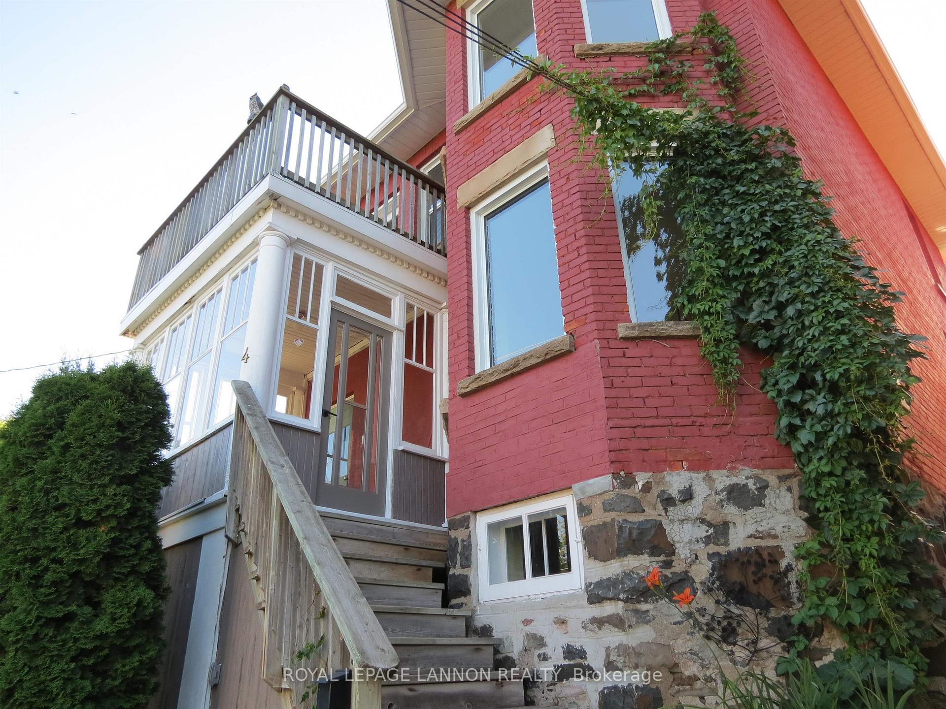 Photo 3 of 4 Crown Street, Thunder Bay, Court / Cumberland — HOMEH