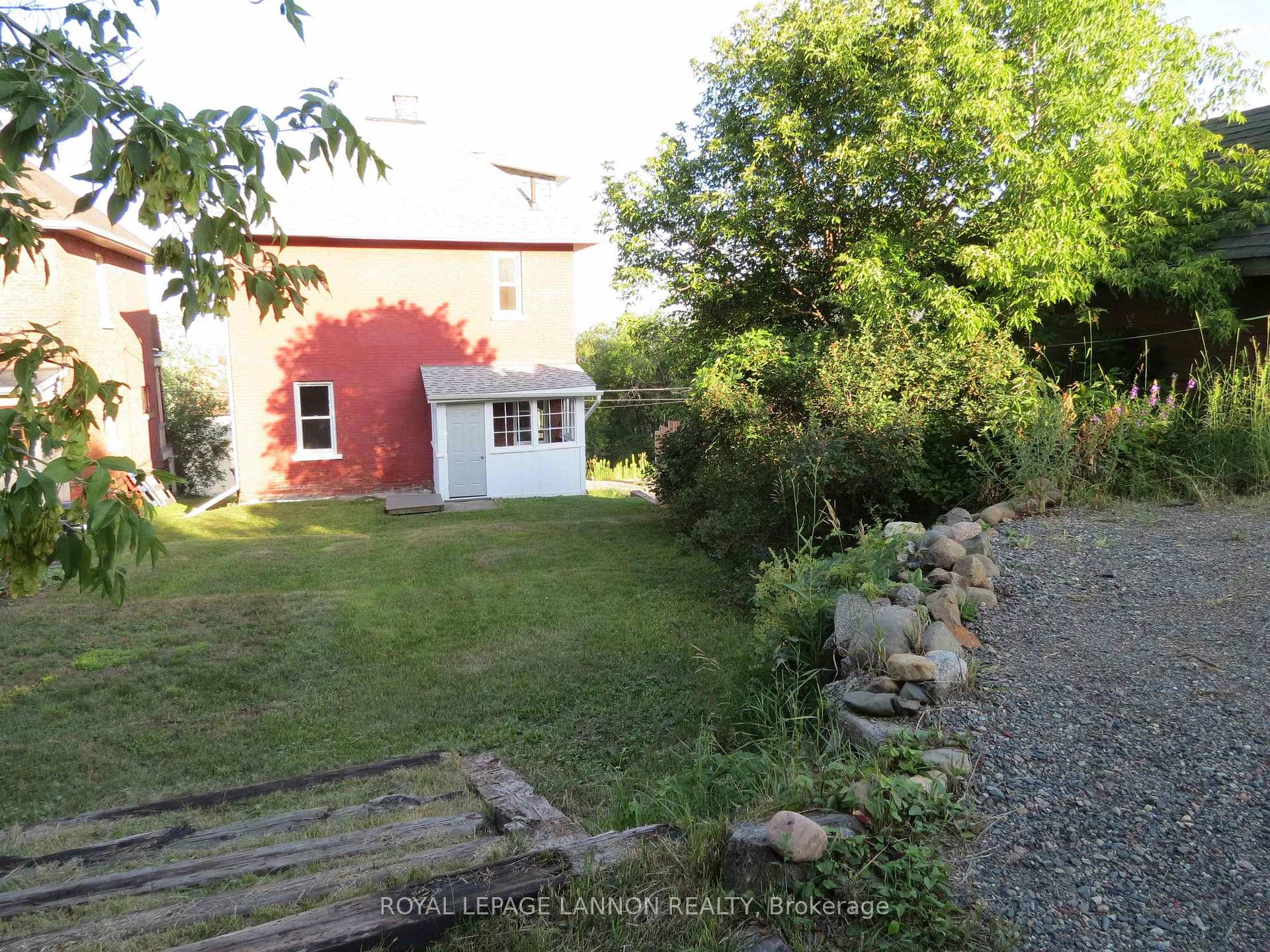 Photo 7 of 4 Crown Street, Thunder Bay, Court / Cumberland — HOMEH