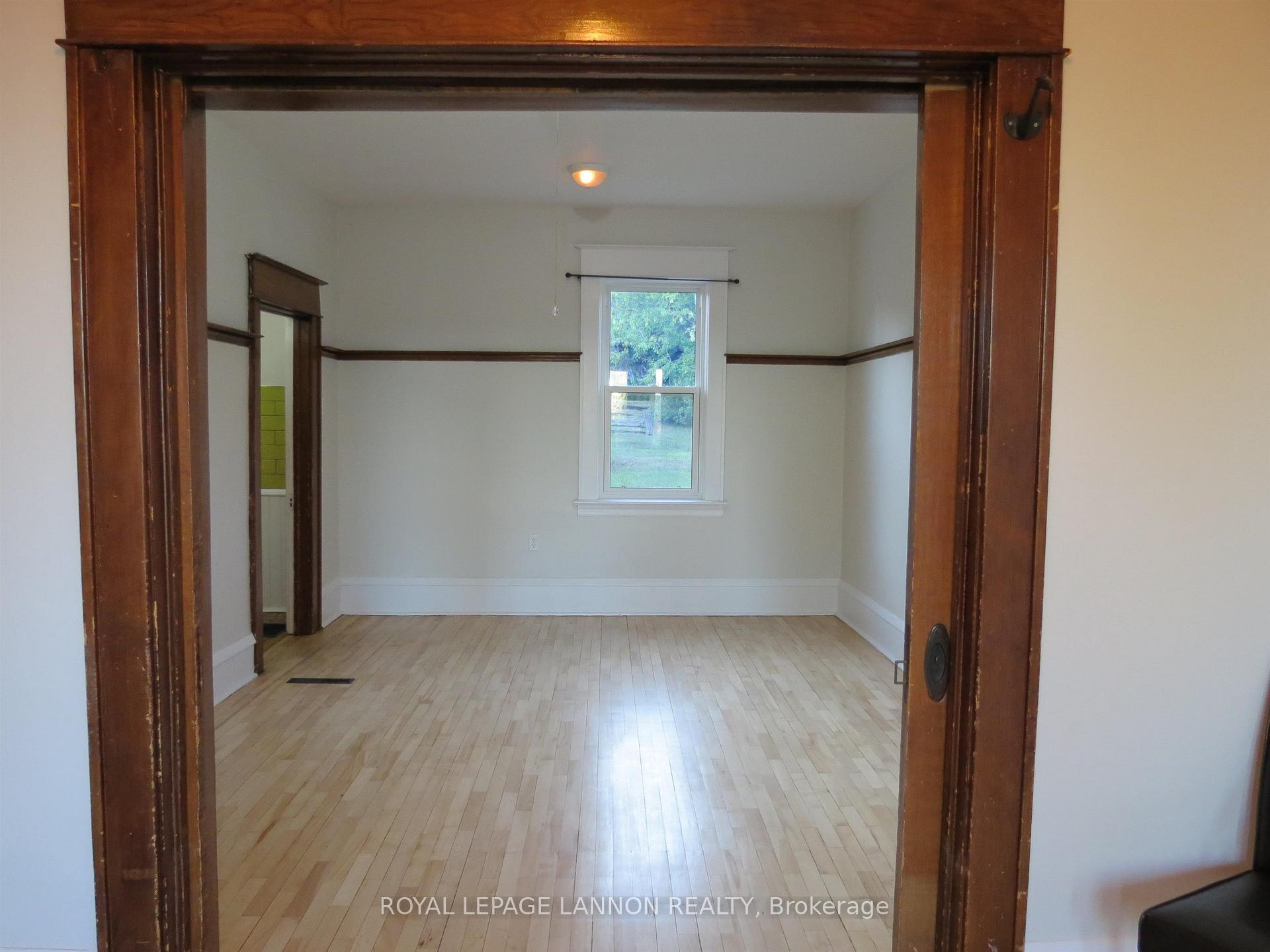 Photo 14 of 4 Crown Street, Thunder Bay, Court / Cumberland — HOMEH
