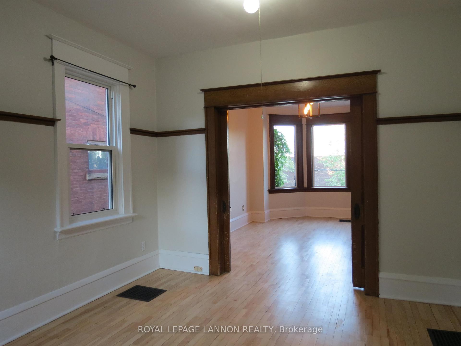 Photo 16 of 4 Crown Street, Thunder Bay, Court / Cumberland — HOMEH