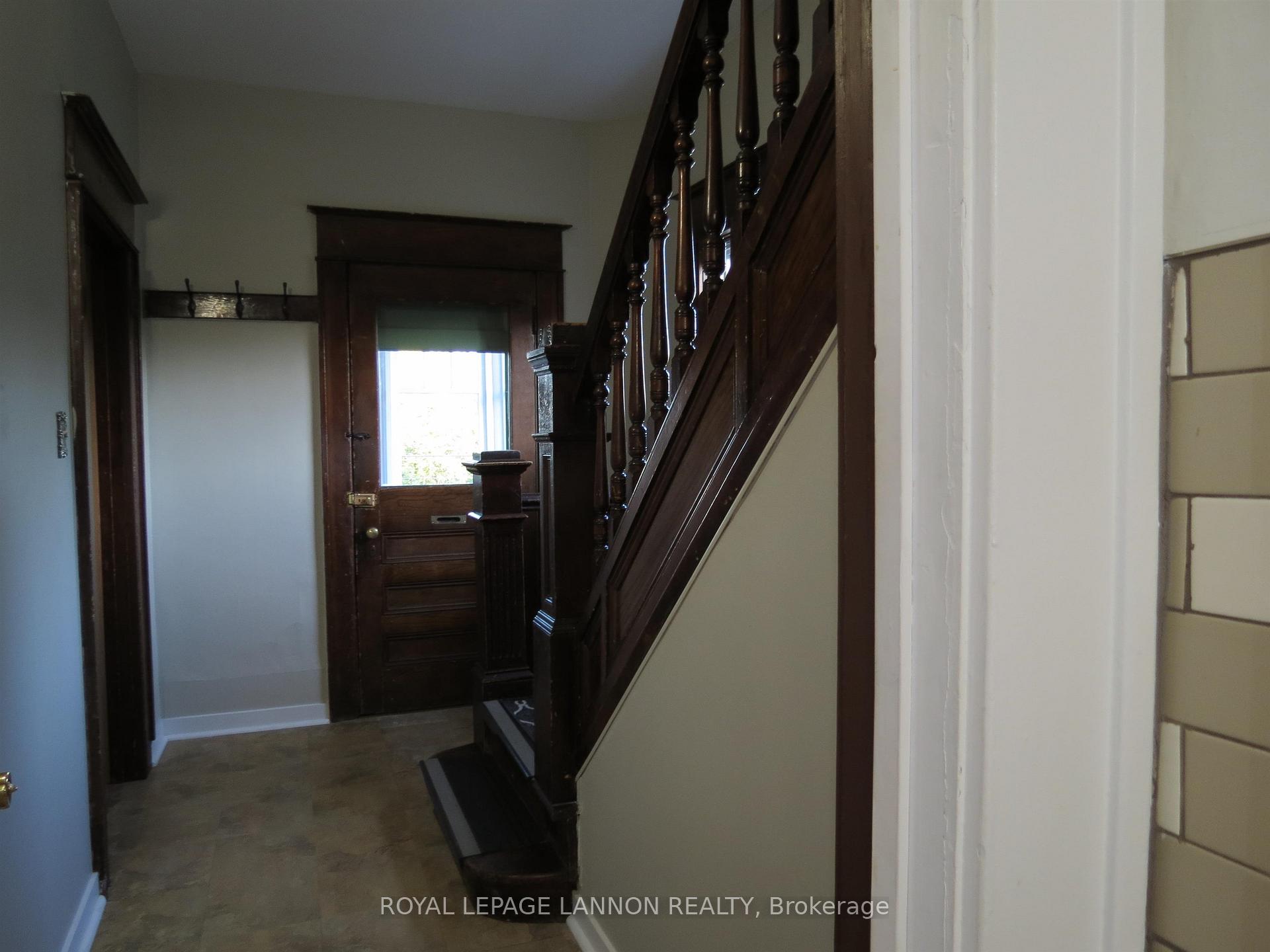 Photo 26 of 4 Crown Street, Thunder Bay, Court / Cumberland — HOMEH