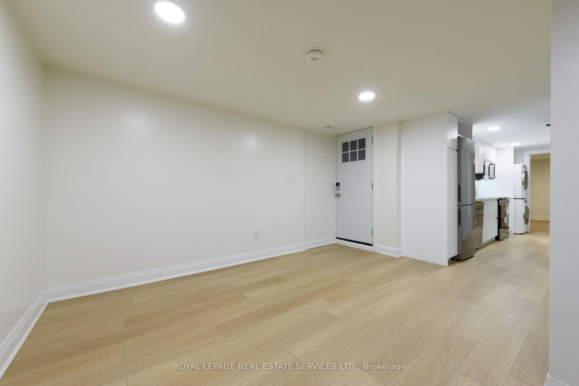 Photo 6 of Unit Lower, 81 Major Street, Toronto, University — HOMEH