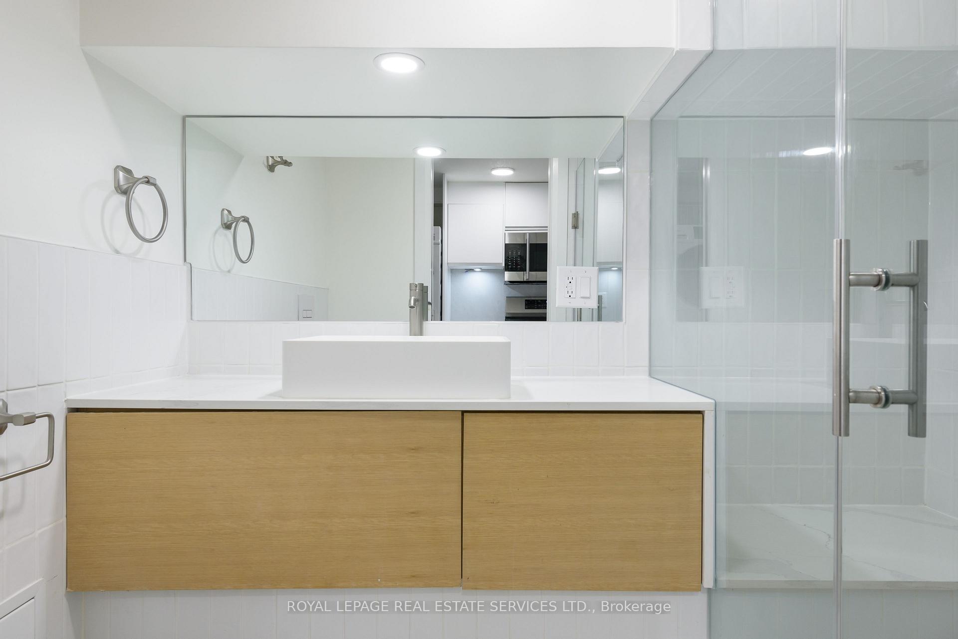 Photo 13 of Unit Lower, 81 Major Street, Toronto, University — HOMEH