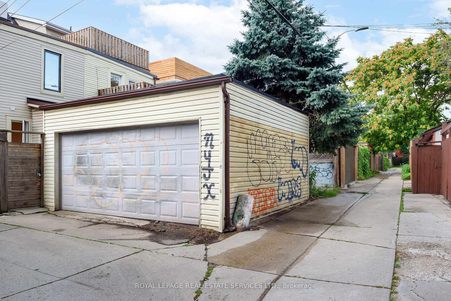 Photo 24 of Unit Lower, 81 Major Street, Toronto, University — HOMEH