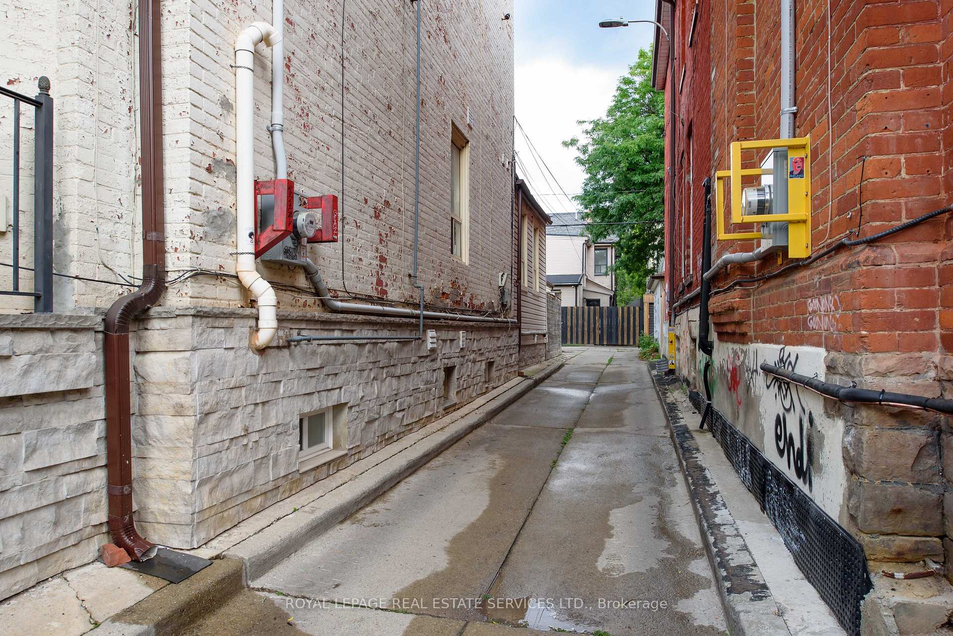 Photo 25 of Unit Lower, 81 Major Street, Toronto, University — HOMEH