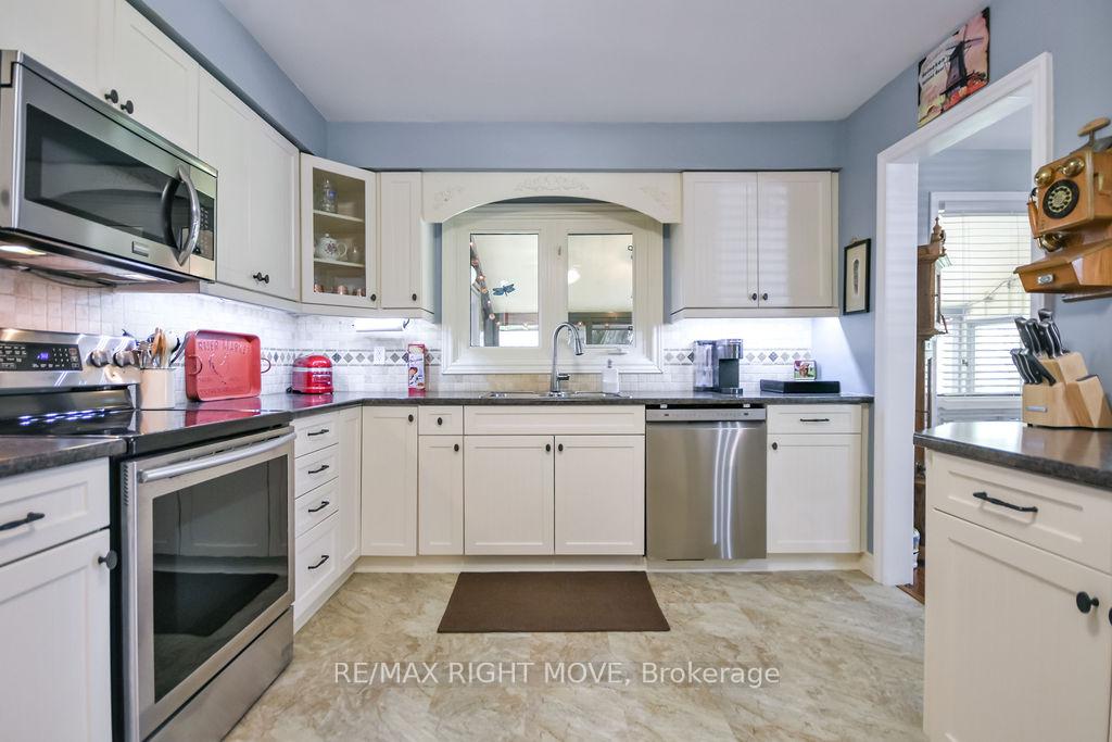 Photo 8 of 1032 Cowbell Lane, Gravenhurst, Morrison — HOMEH