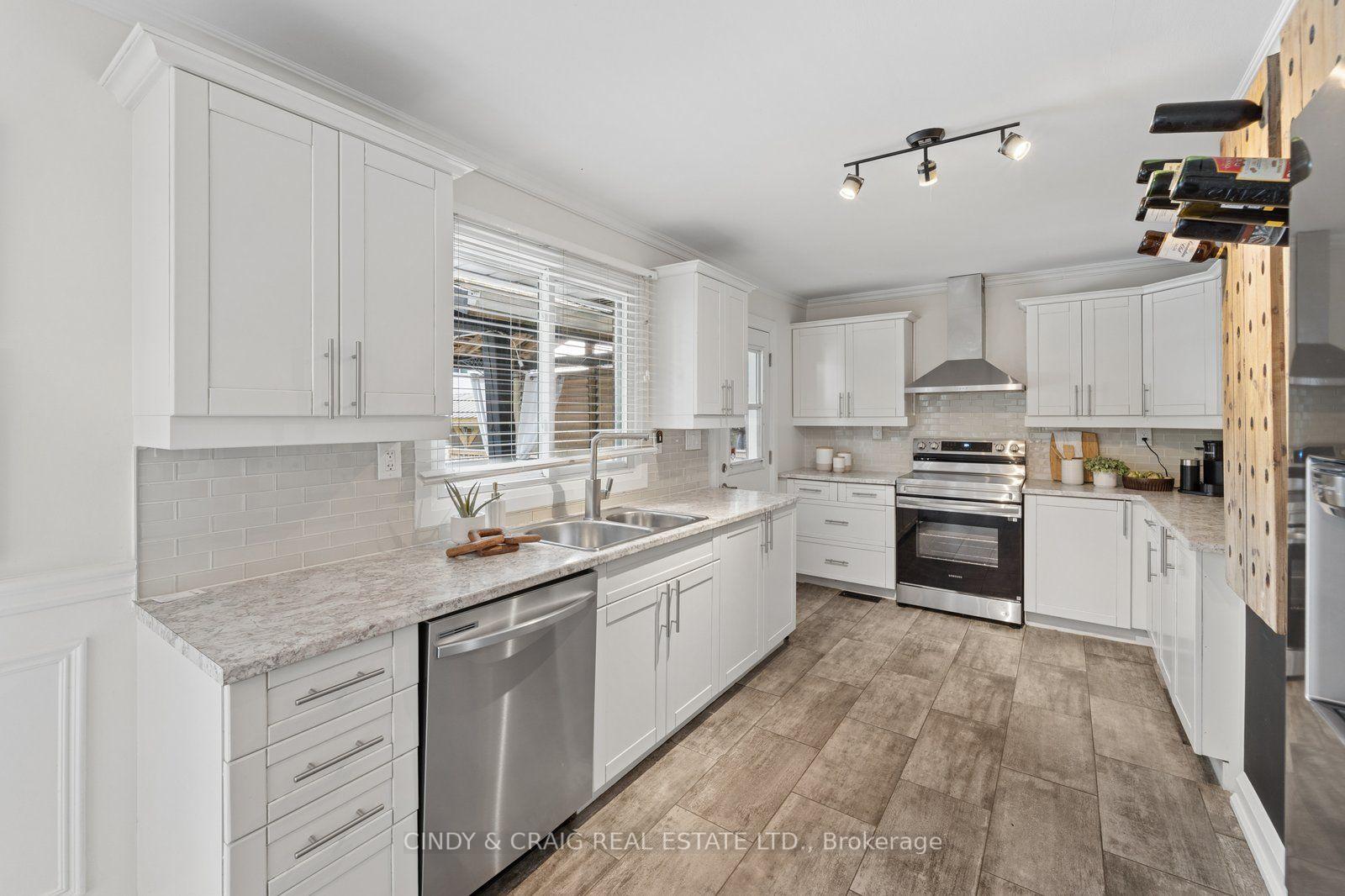 Photo 10 of 1707 Highway 2 Road, Clarington, Courtice — HOMEH