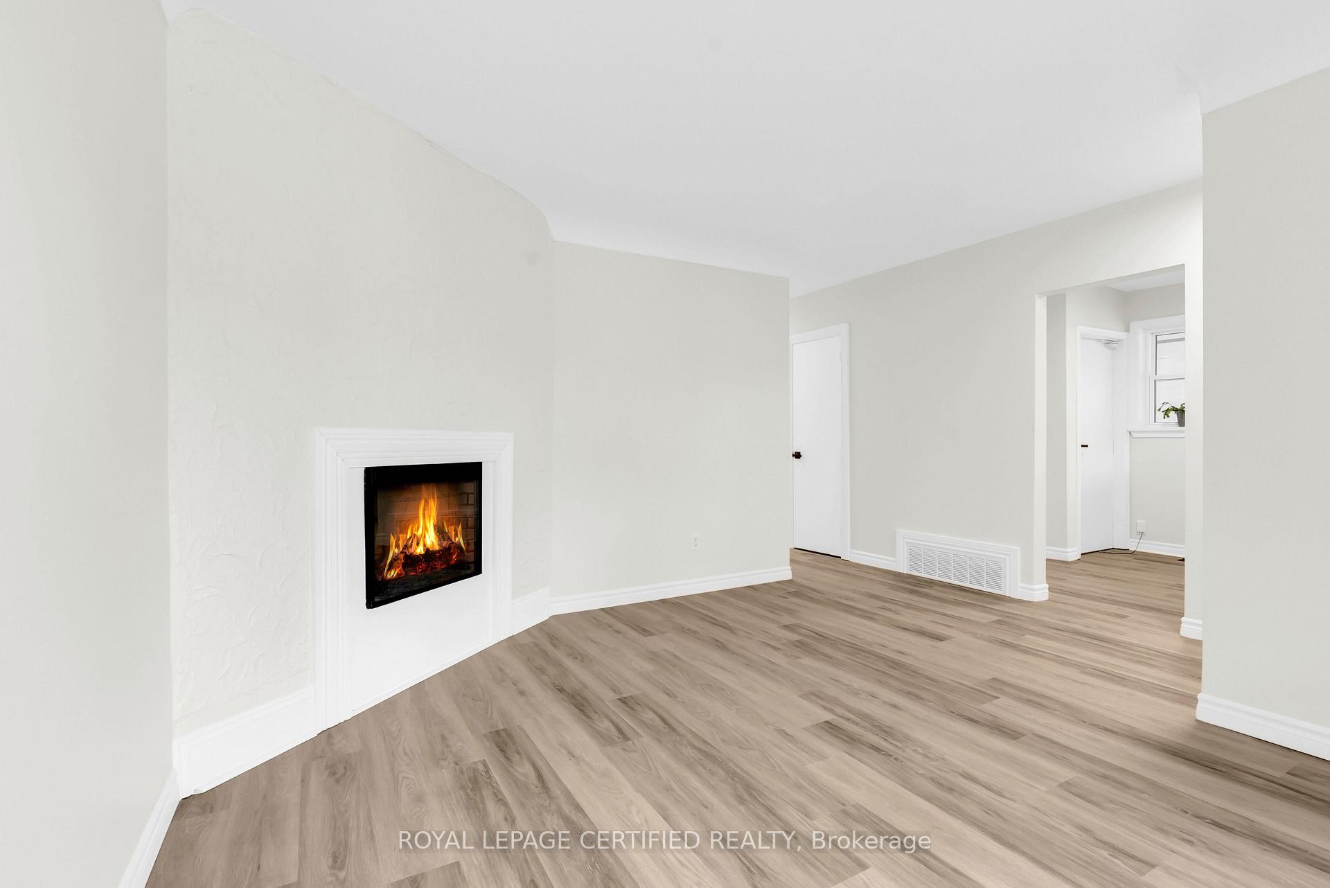 Photo 12 of 301 Geneva Avenue, Oshawa, Lakeview — HOMEH