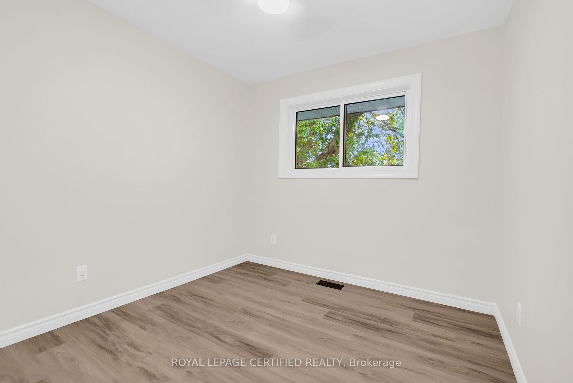Photo 24 of 301 Geneva Avenue, Oshawa, Lakeview — HOMEH