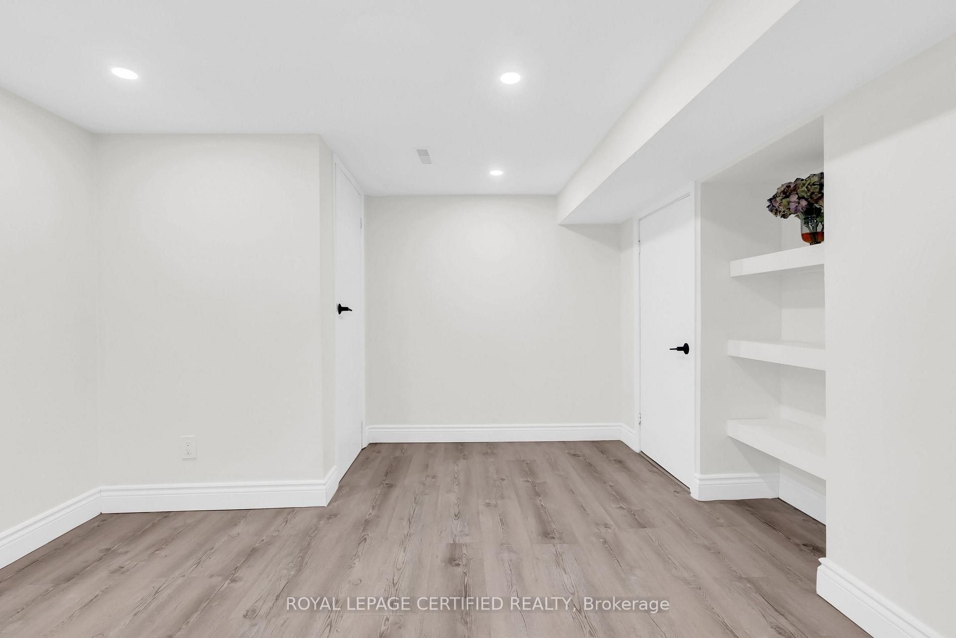 Photo 31 of 301 Geneva Avenue, Oshawa, Lakeview — HOMEH