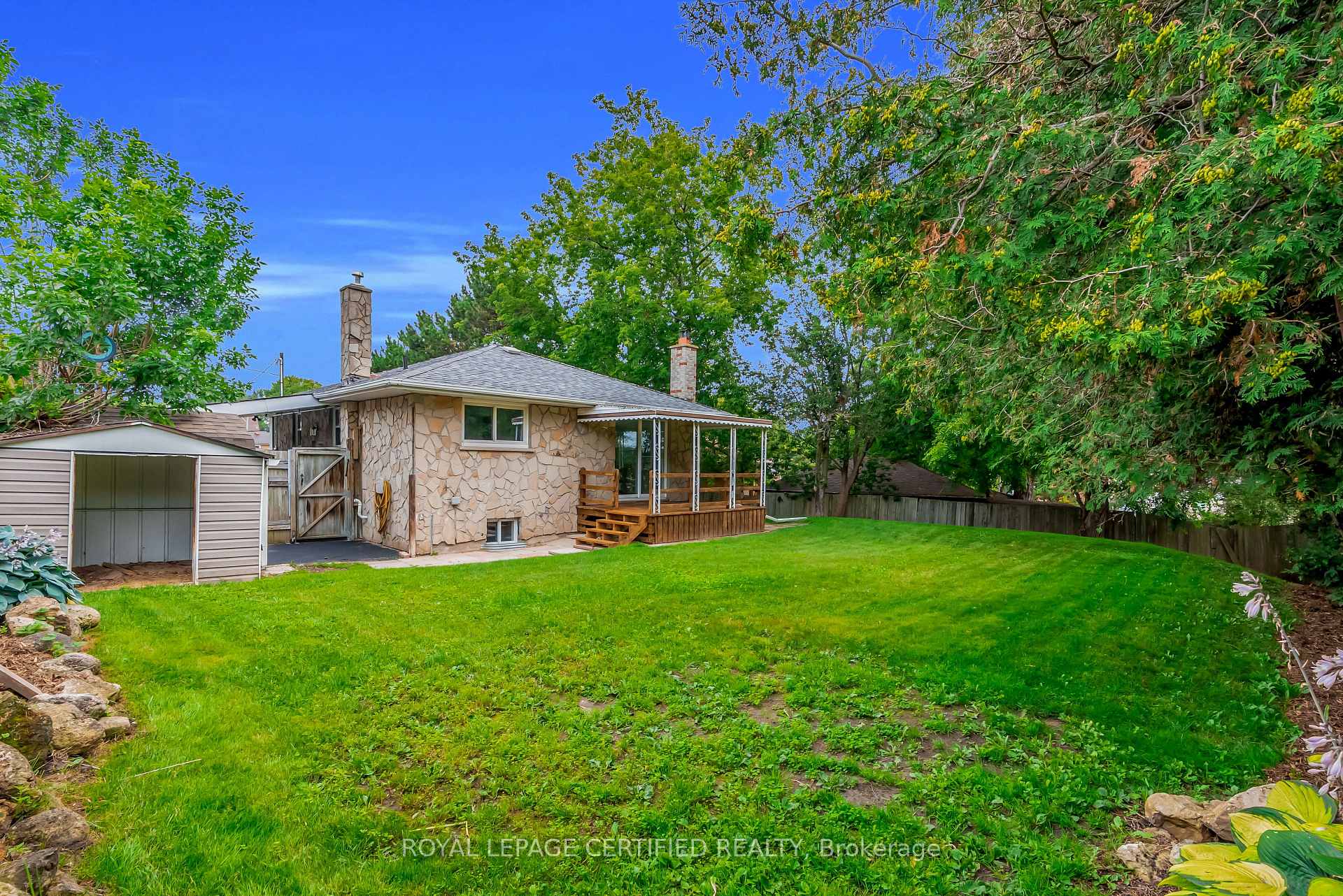Photo 42 of 301 Geneva Avenue, Oshawa, Lakeview — HOMEH