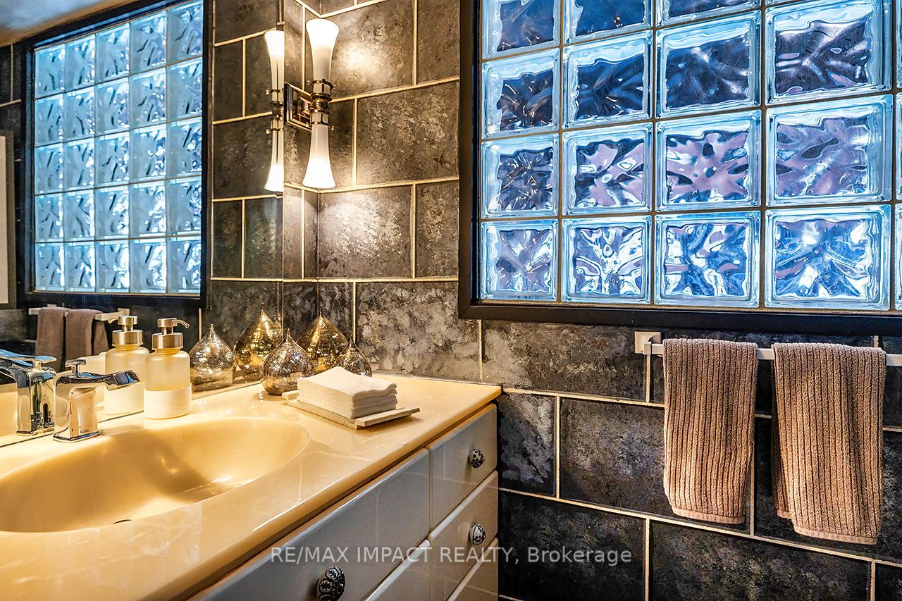 Photo 19 of 1410 Manitou Drive, Oshawa, Samac — HOMEH