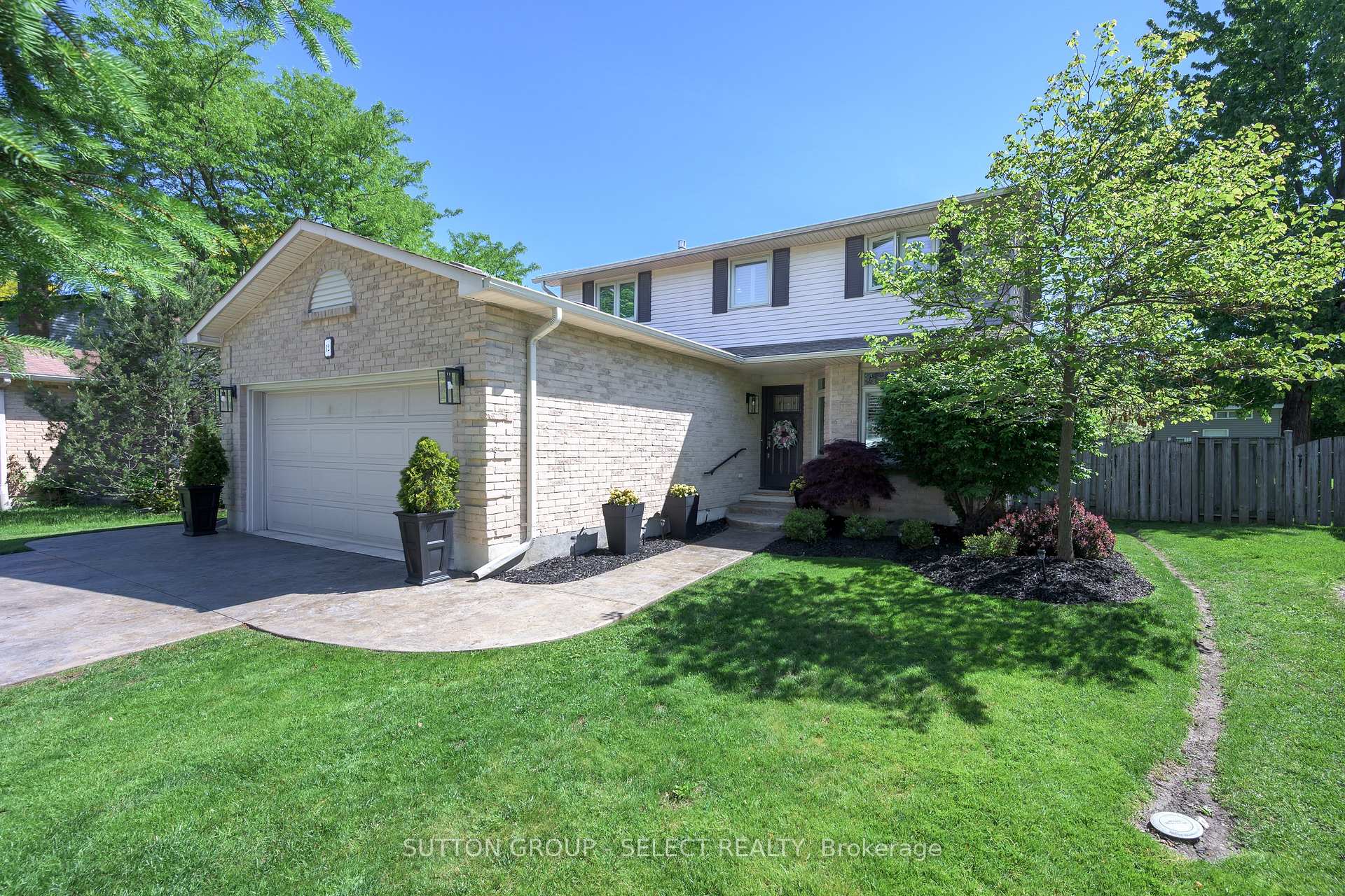 Photo 1 of 12 Banting Crescent, London, North I — HOMEH
