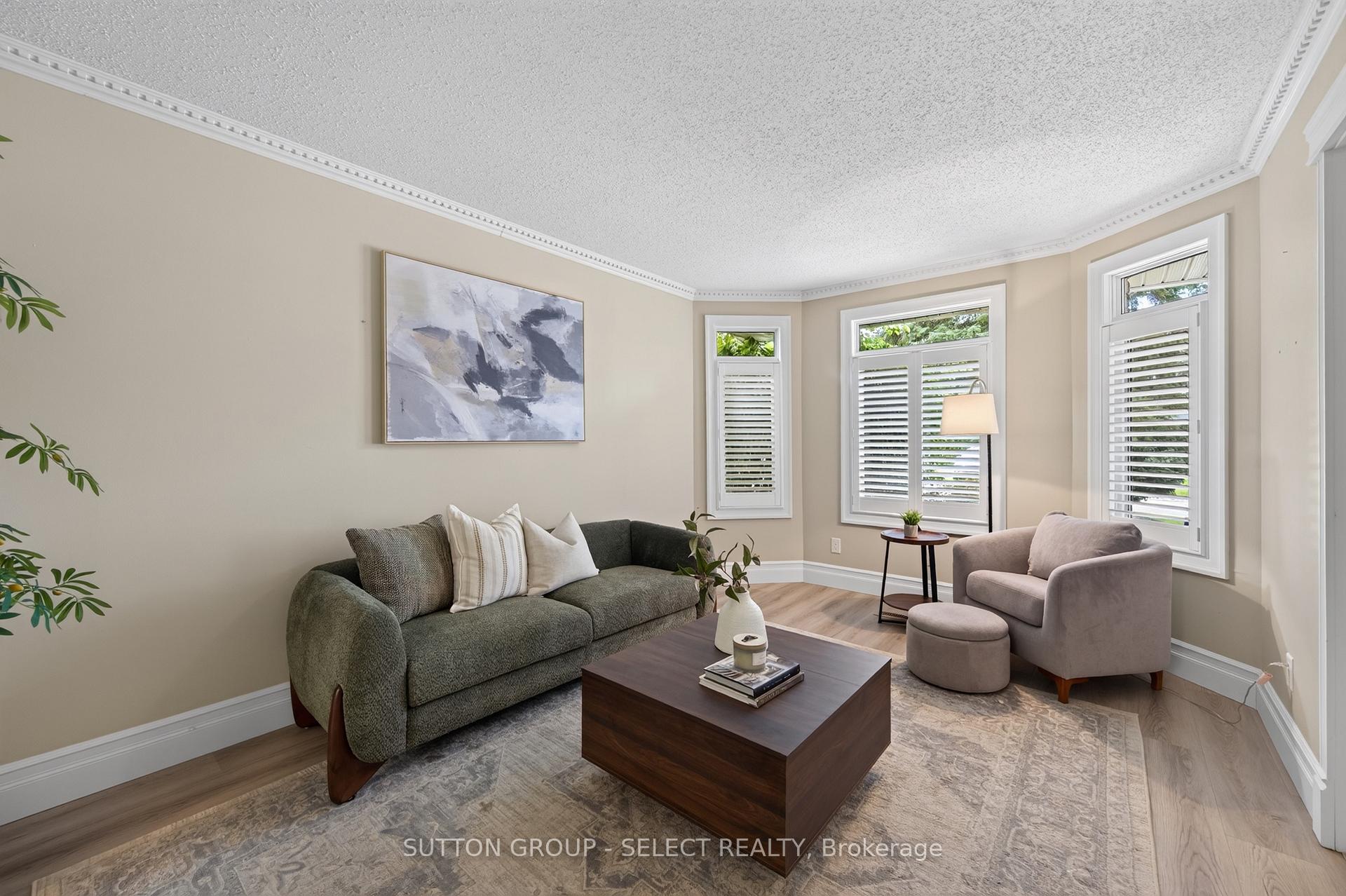 Photo 2 of 12 Banting Crescent, London, North I — HOMEH