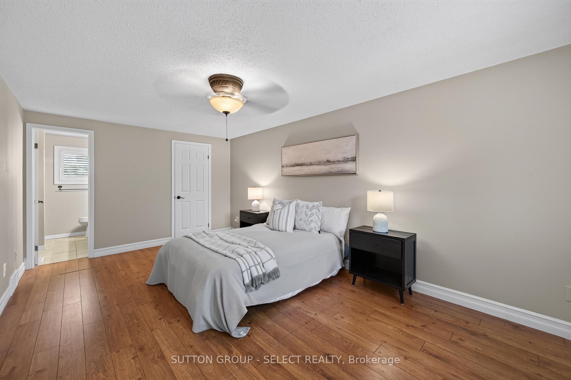Photo 14 of 12 Banting Crescent, London, North I — HOMEH