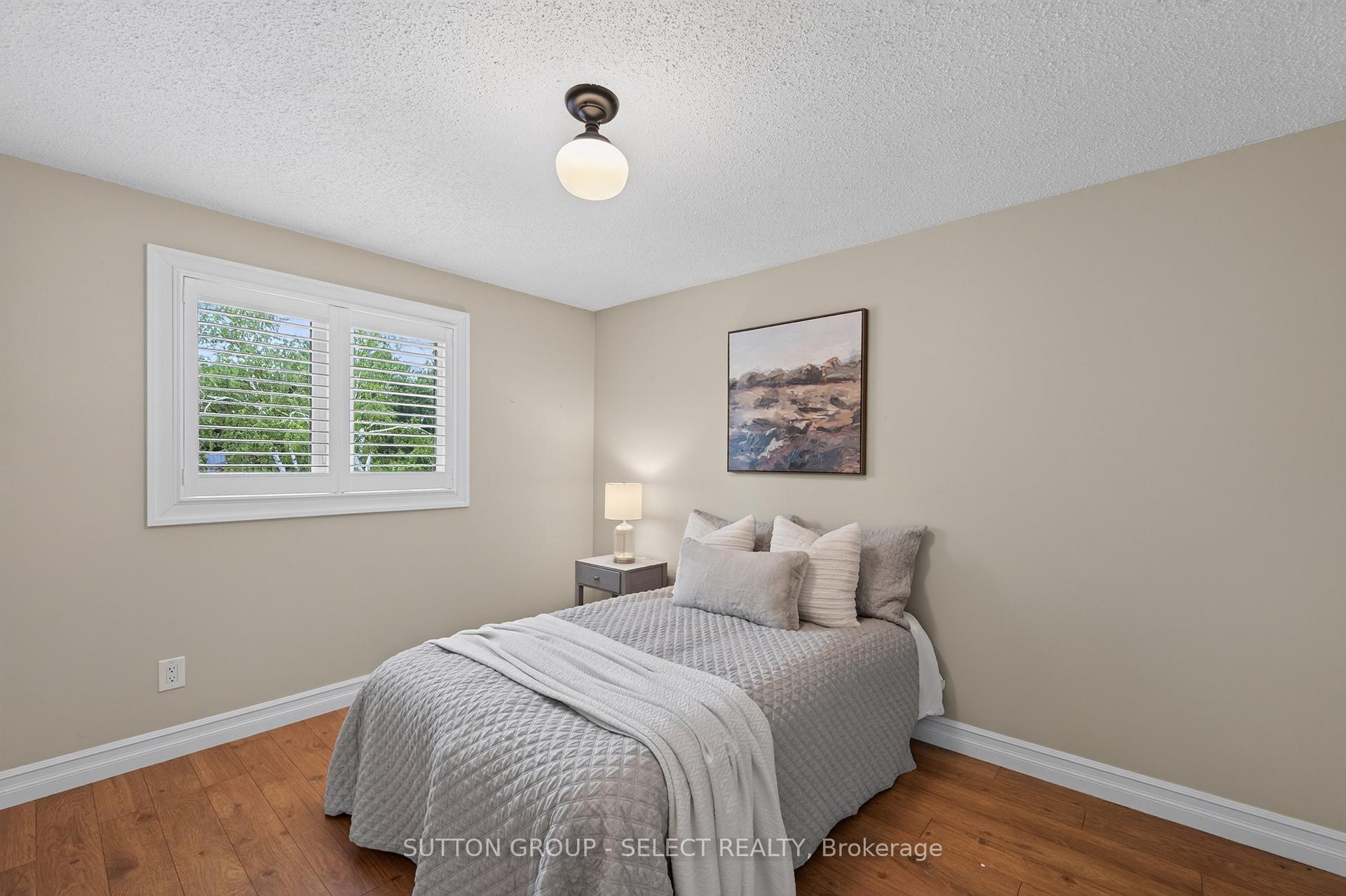 Photo 16 of 12 Banting Crescent, London, North I — HOMEH