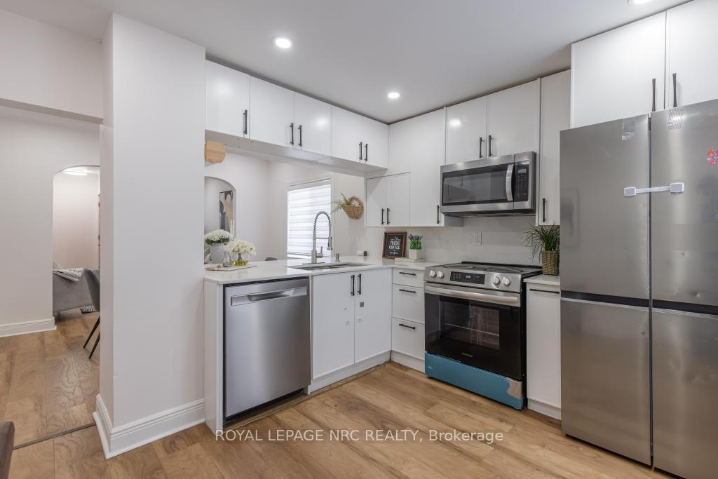 Photo 18 of 21 Trapnell Street, St. Catharines, E. Chester — HOMEH