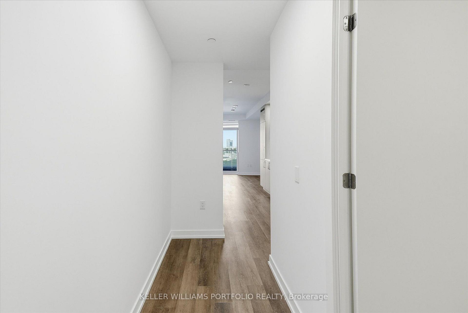 Photo 6 of Unit 210, 5 Meadowdale Road, Vaughan, Vaughan Corporate Centre — HOMEH