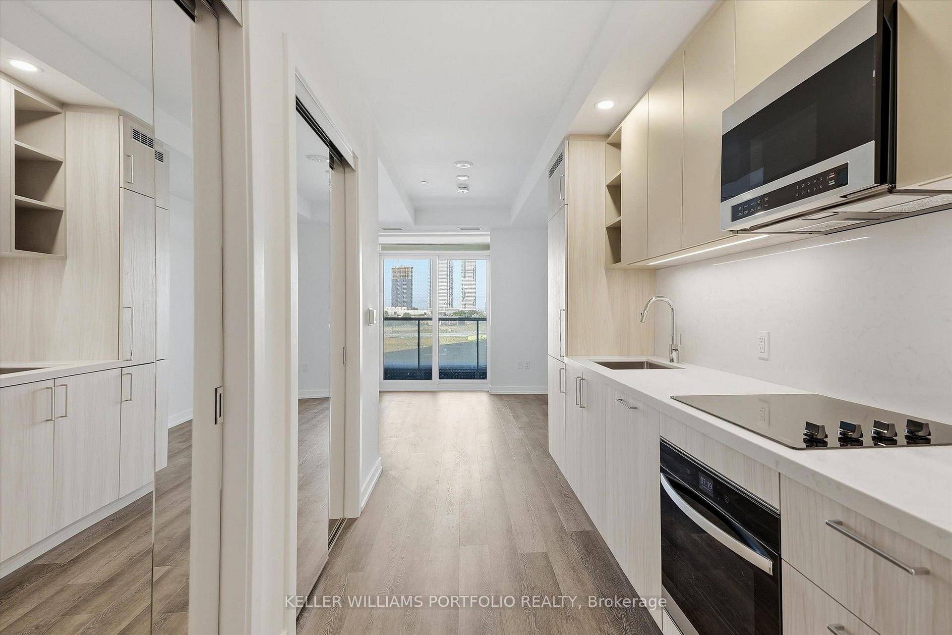 Photo 8 of Unit 210, 5 Meadowdale Road, Vaughan, Vaughan Corporate Centre — HOMEH