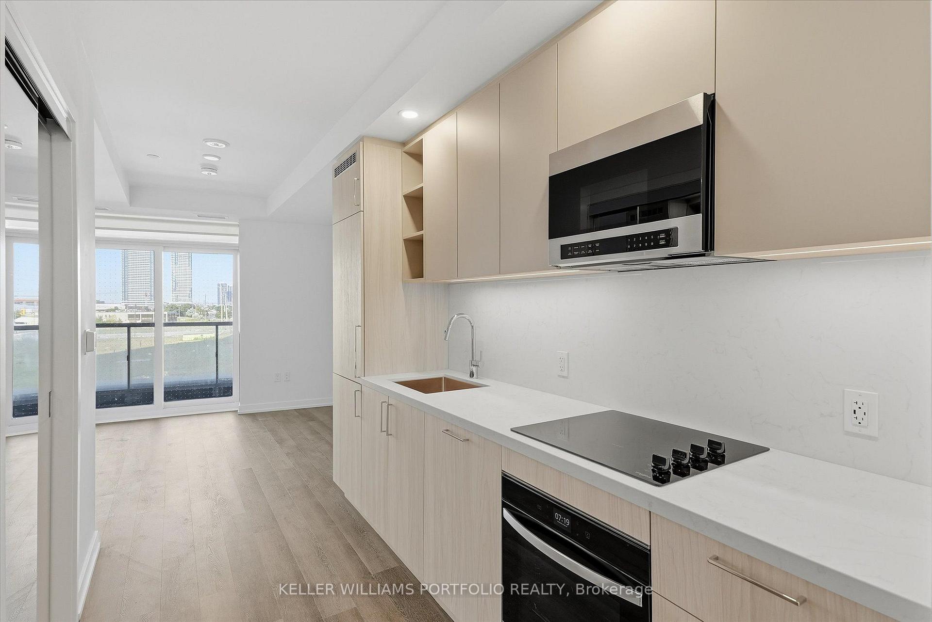 Photo 9 of Unit 210, 5 Meadowdale Road, Vaughan, Vaughan Corporate Centre — HOMEH