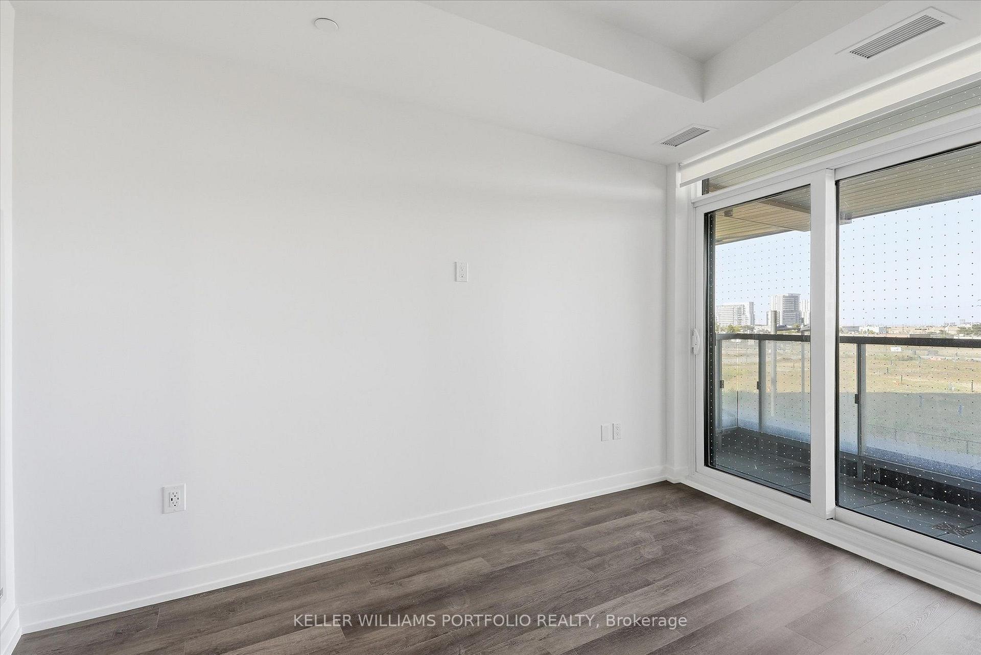 Photo 14 of Unit 210, 5 Meadowdale Road, Vaughan, Vaughan Corporate Centre — HOMEH
