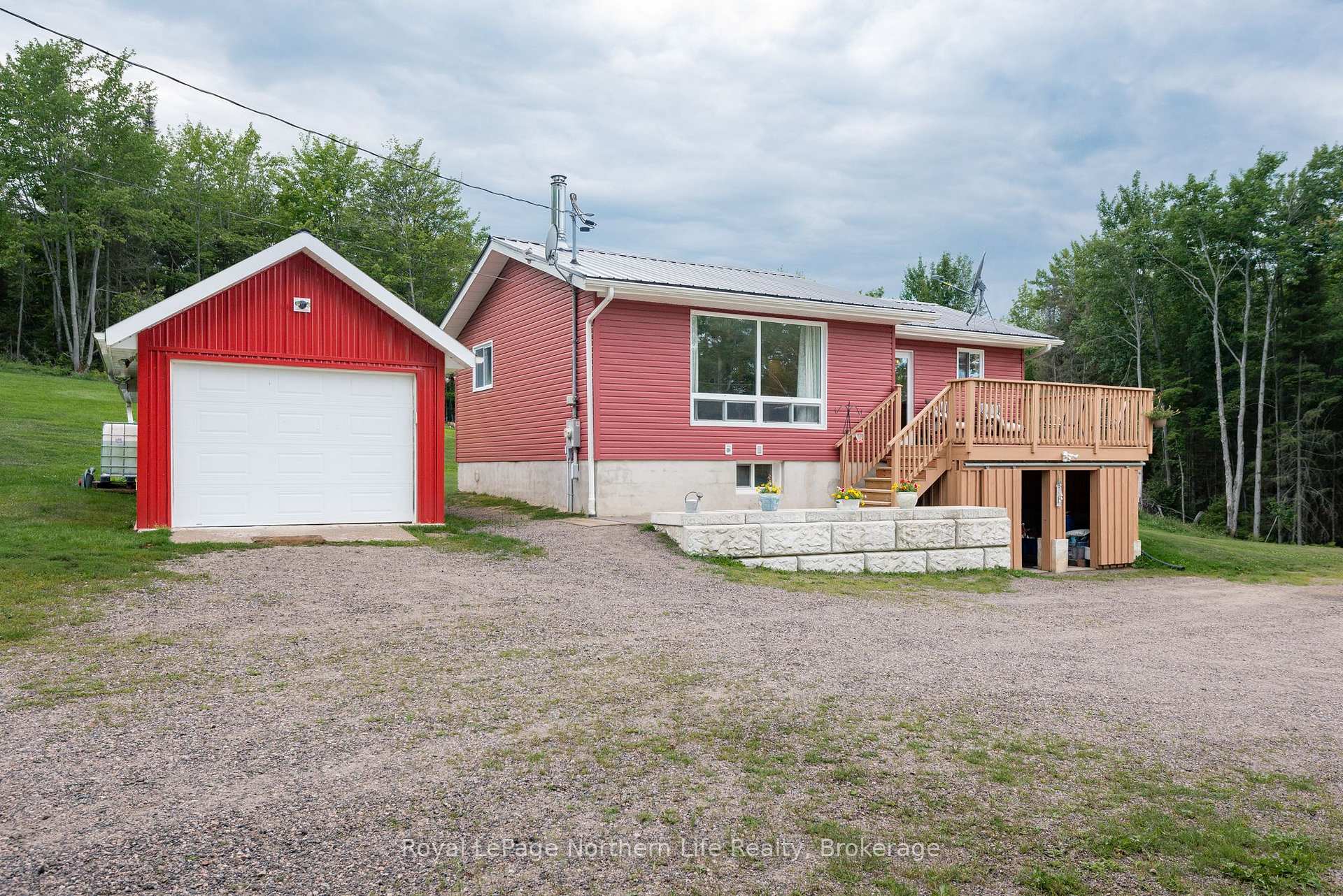 Photo 2 of 1343 Golf Course Road, Chisholm — HOMEH