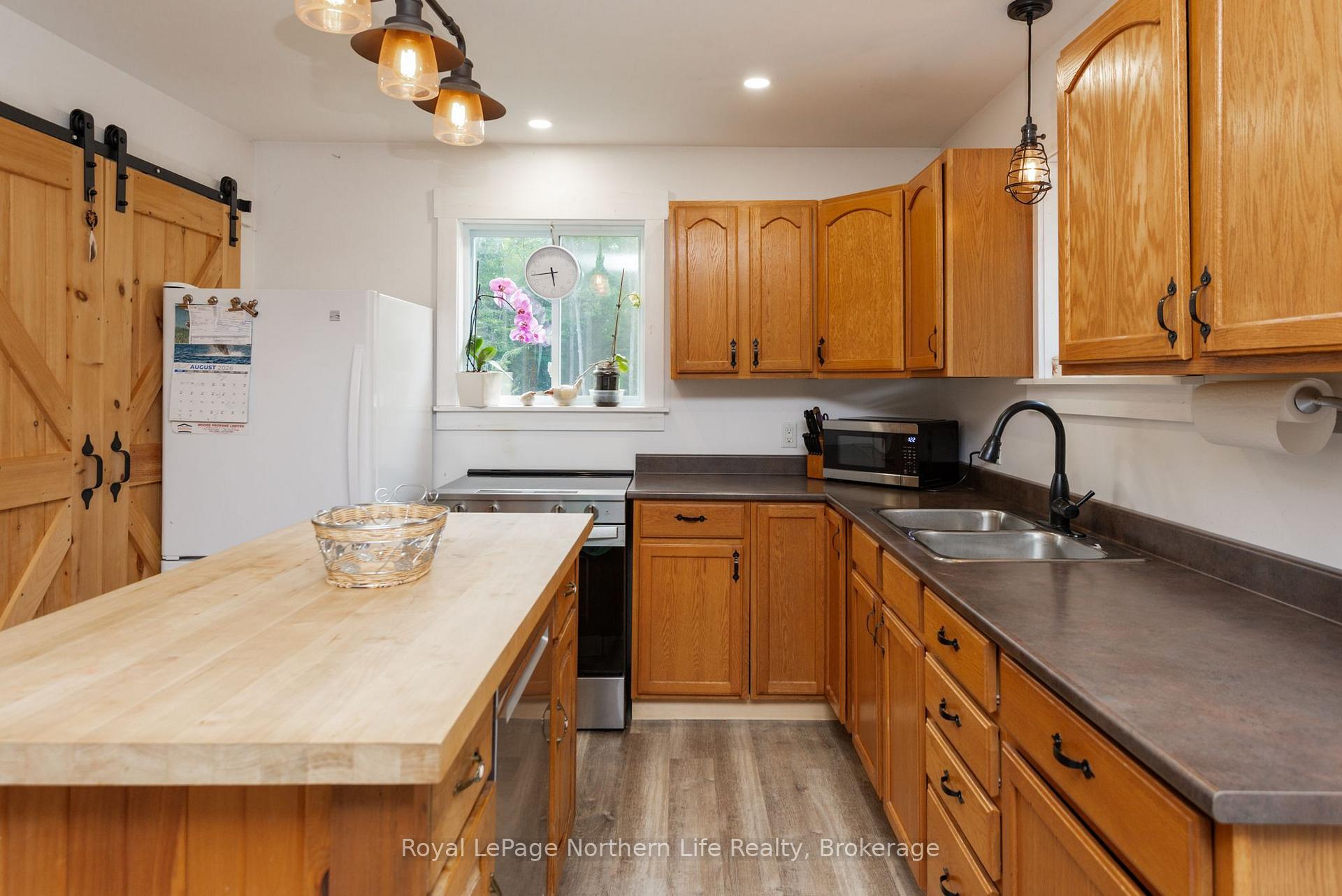 Photo 7 of 1343 Golf Course Road, Chisholm — HOMEH