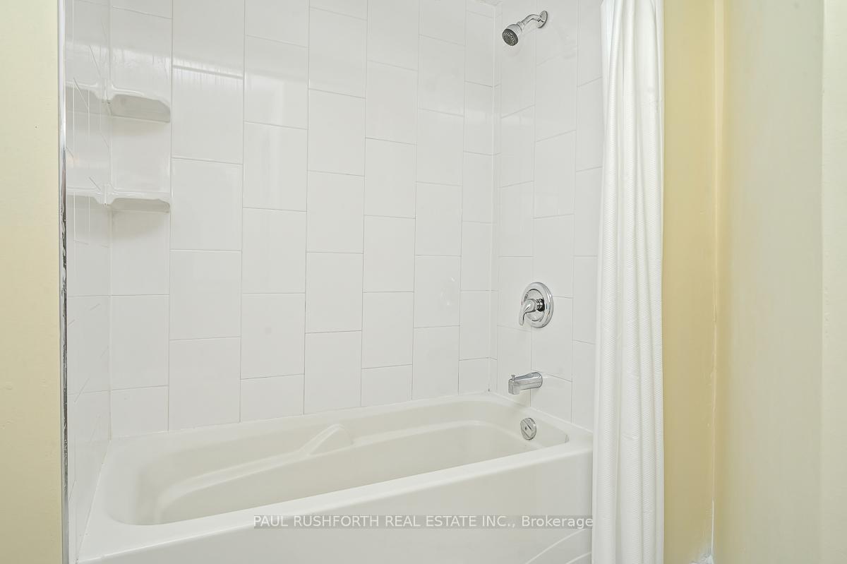 Photo 14 of 978 Admiral Avenue, Ottawa, Carlington — HOMEH