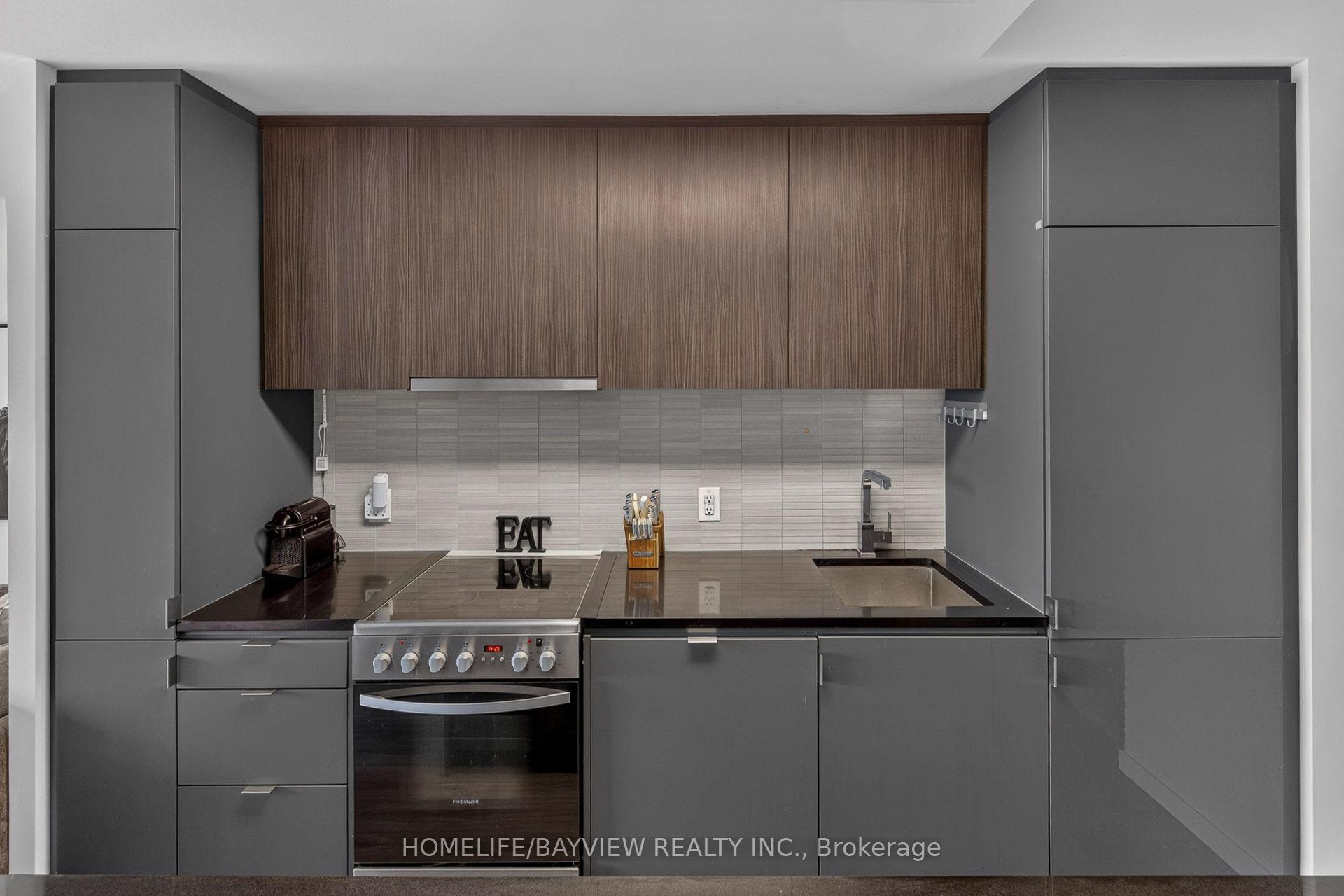 Photo 14 of Unit 609, 7 Smith Crescent, Etobicoke, Stonegate-Queensway — HOMEH