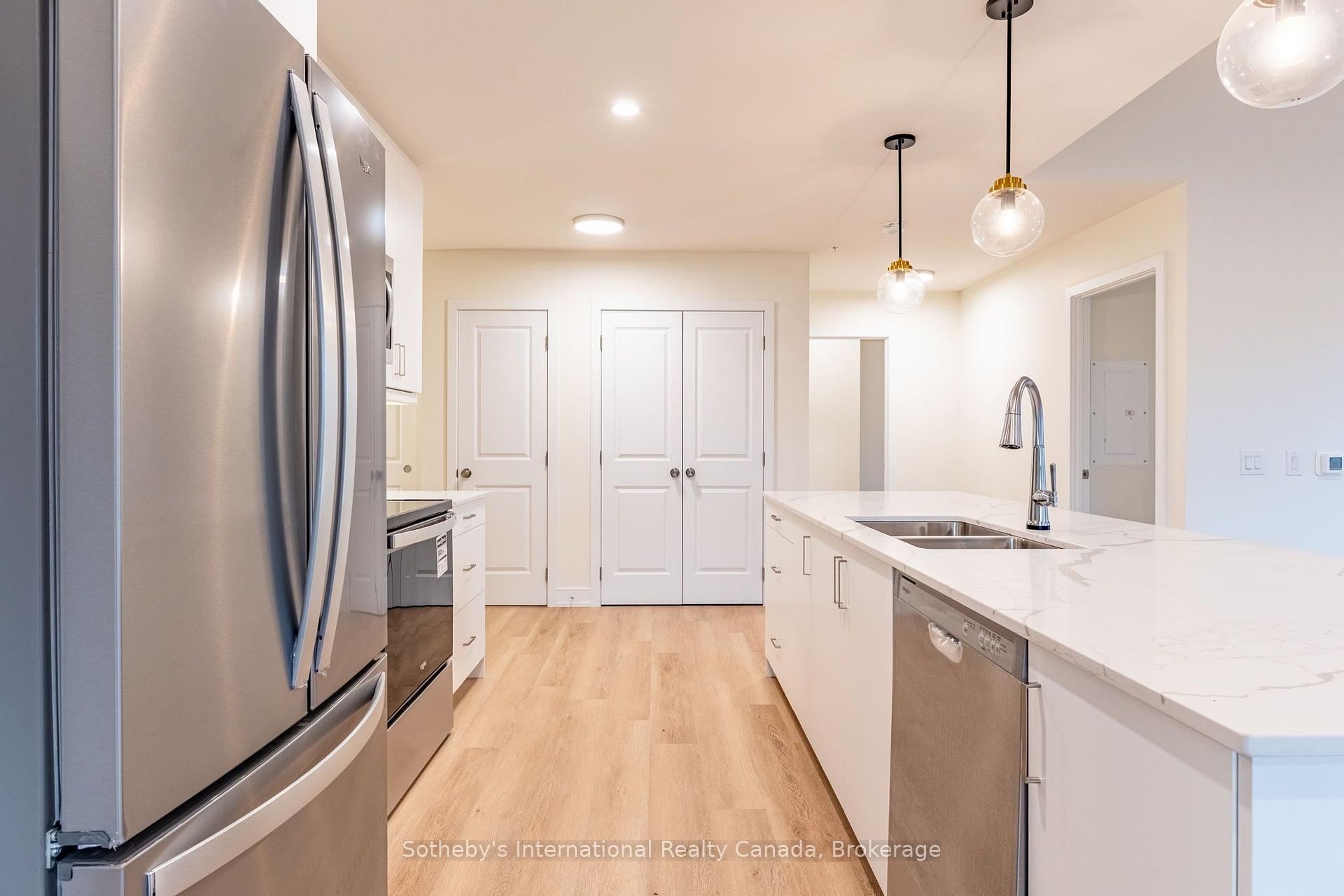 Photo 10 of Unit 423, 121 Mary Street, Clearview, Creemore — HOMEH