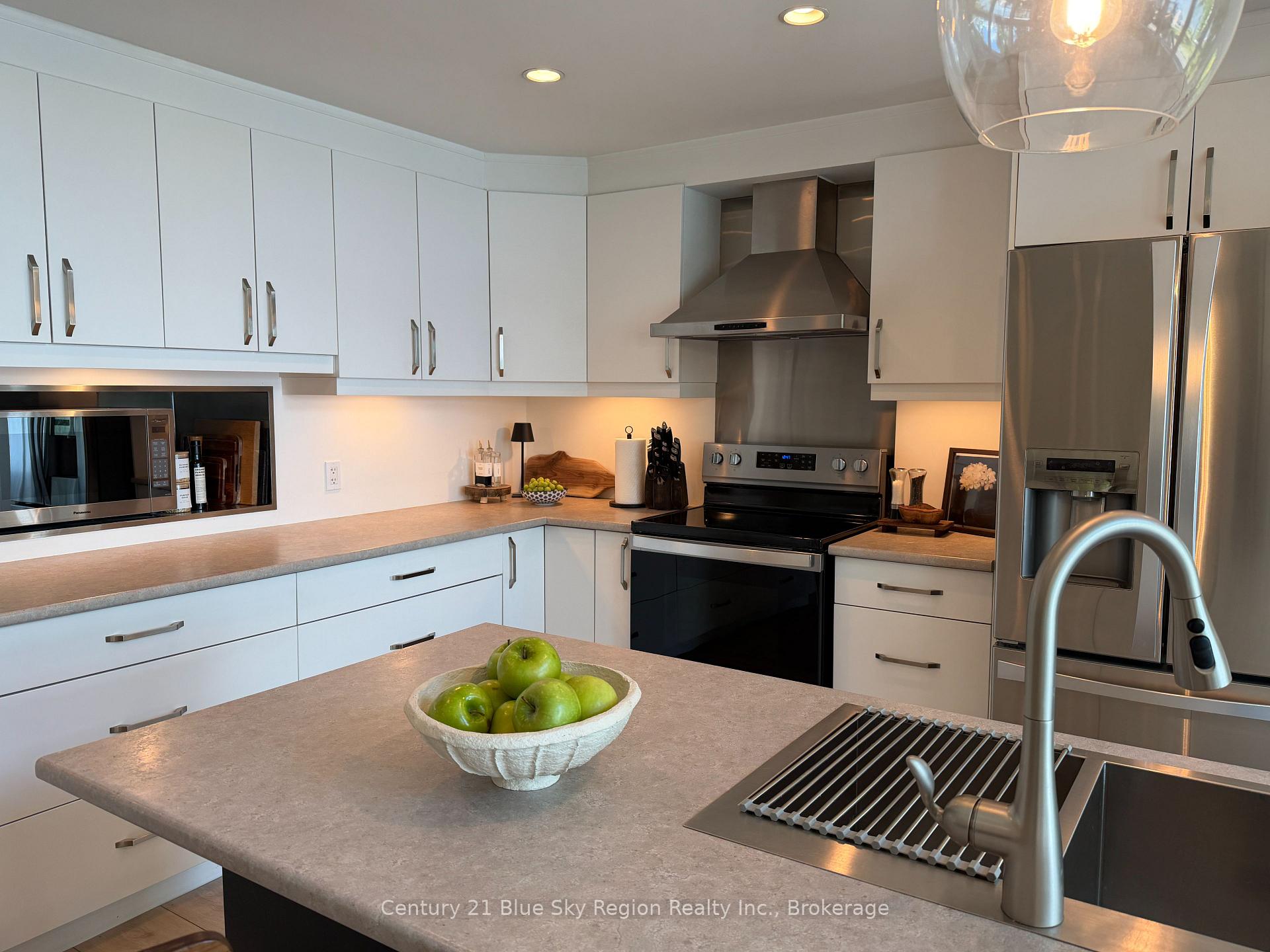 Photo 7 of 356 Lakeside Drive, North Bay, Birchaven — HOMEH