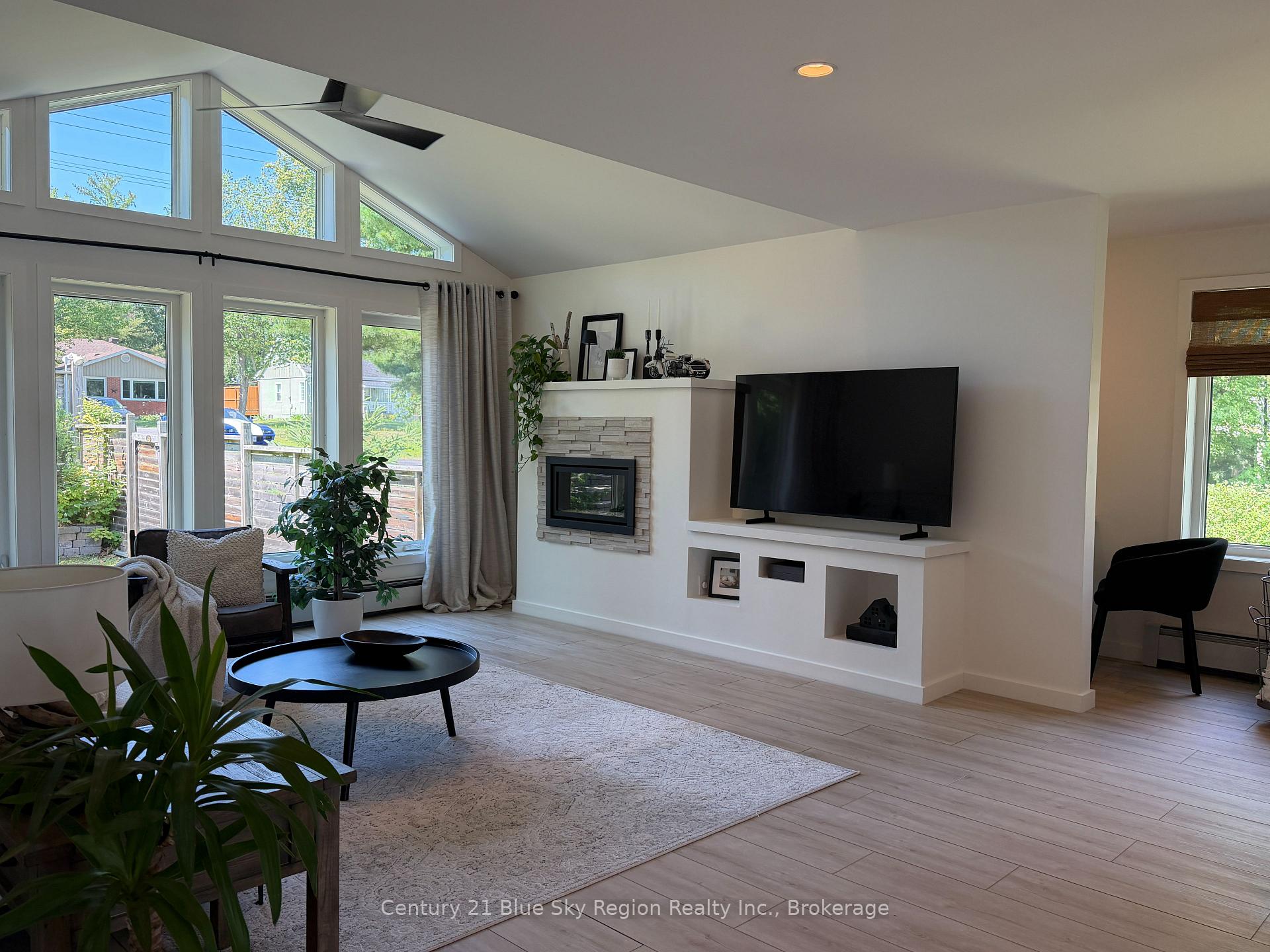 Photo 11 of 356 Lakeside Drive, North Bay, Birchaven — HOMEH