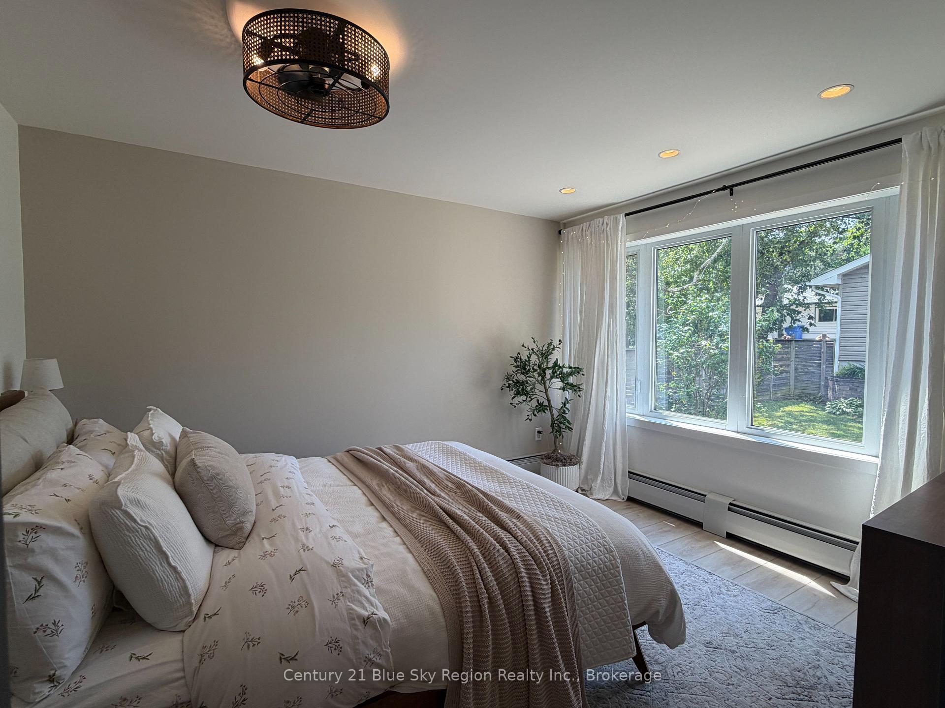 Photo 18 of 356 Lakeside Drive, North Bay, Birchaven — HOMEH