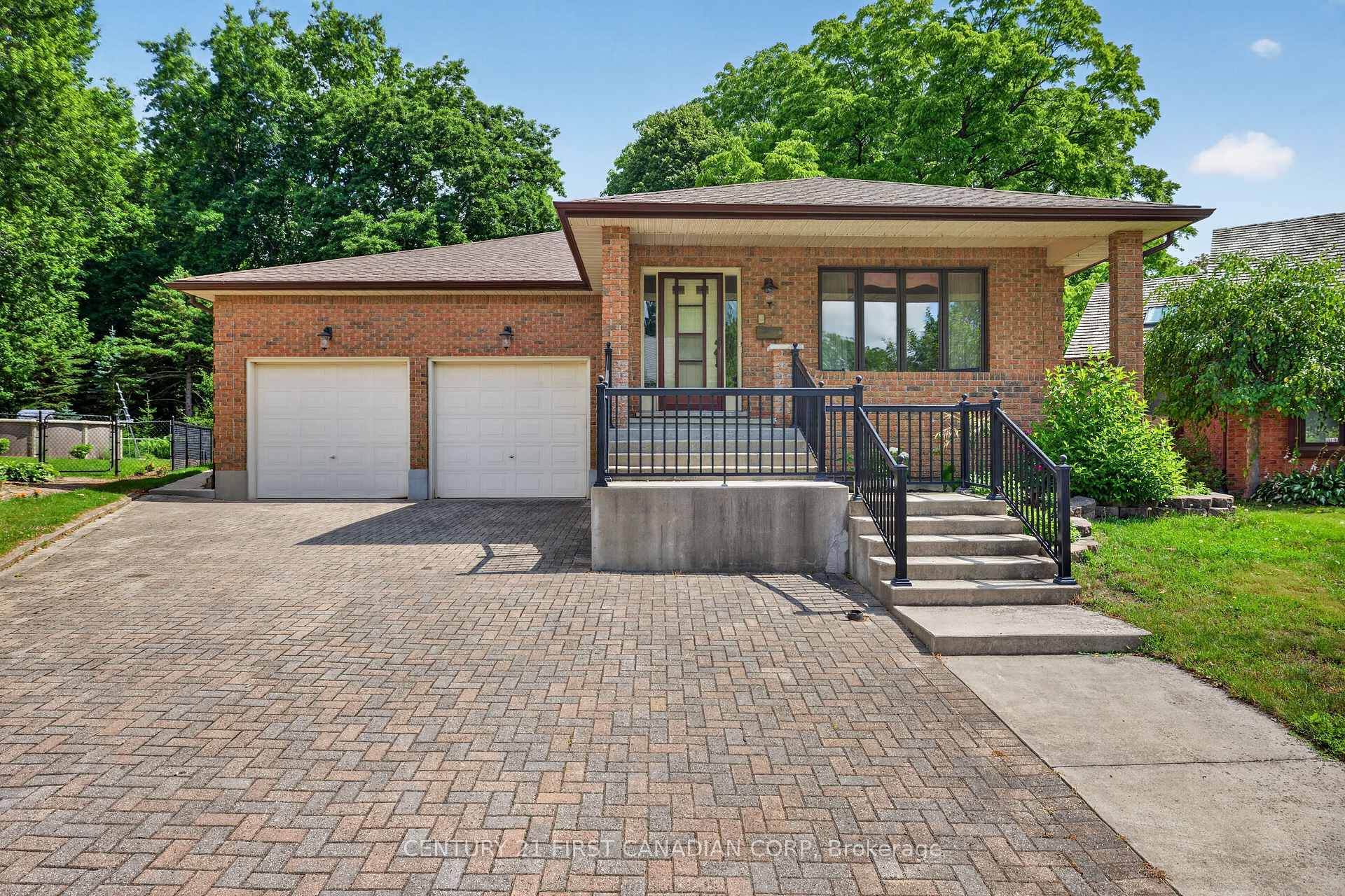 Photo 3 of 27 Stirrup Court, London, North J — HOMEH