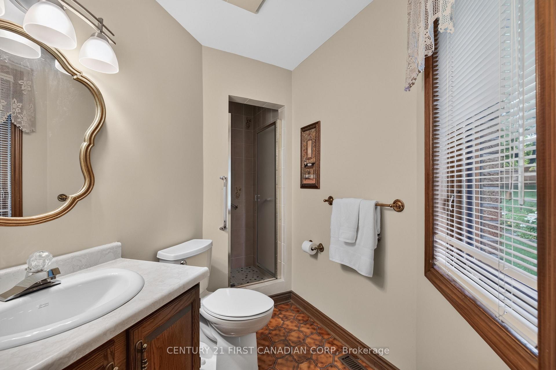 Photo 17 of 27 Stirrup Court, London, North J — HOMEH