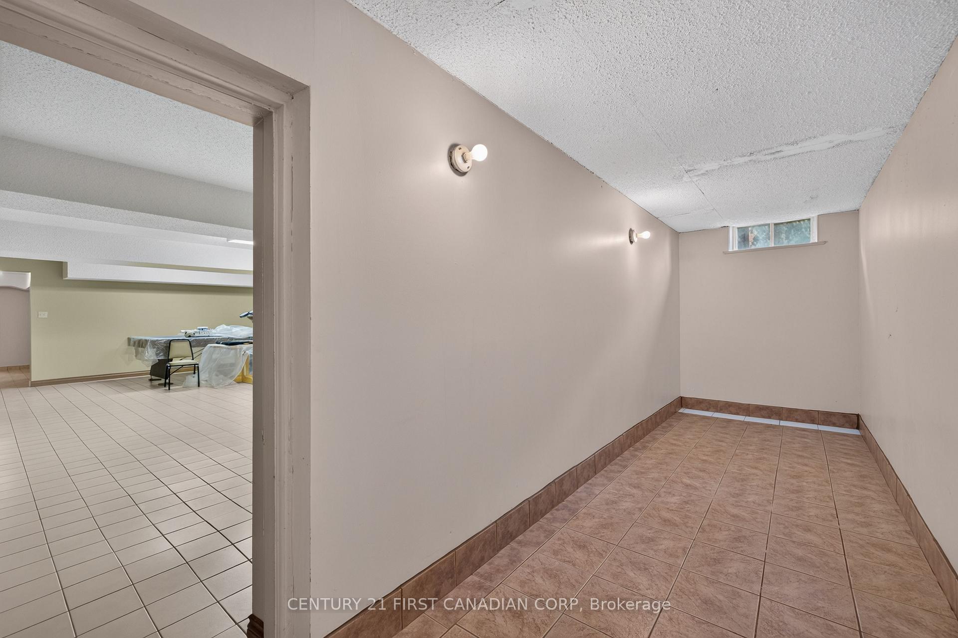Photo 29 of 27 Stirrup Court, London, North J — HOMEH