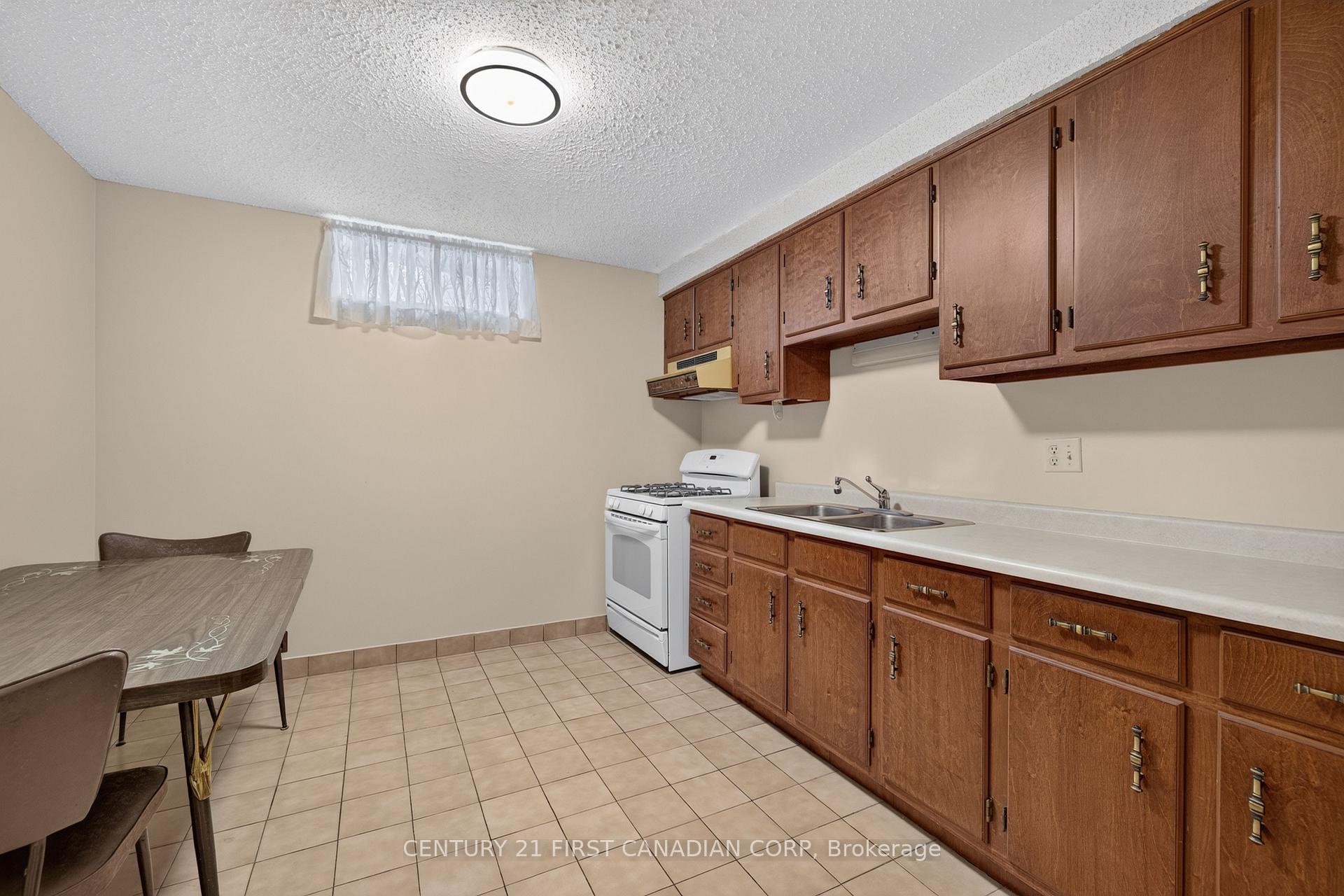 Photo 30 of 27 Stirrup Court, London, North J — HOMEH