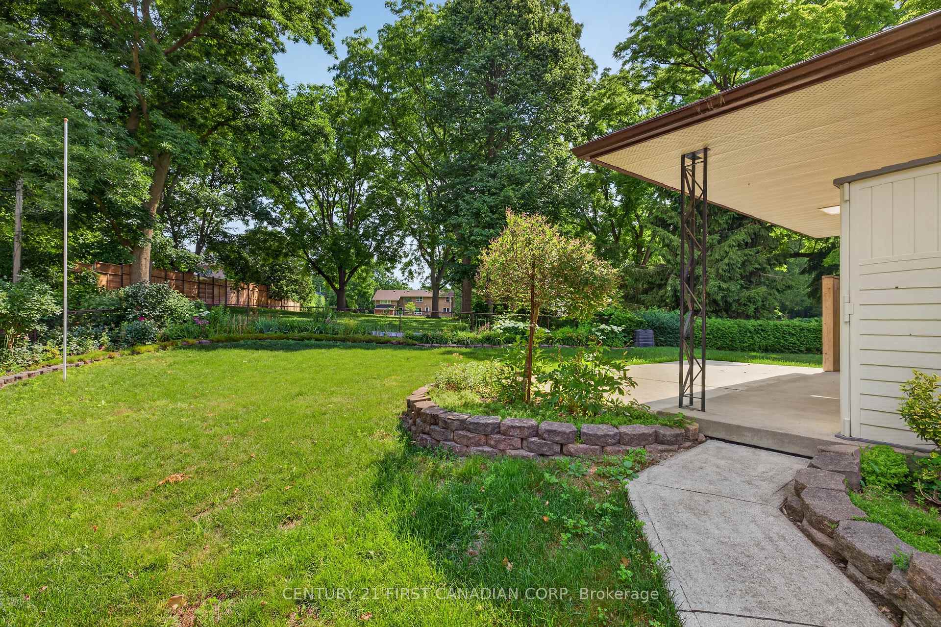 Photo 35 of 27 Stirrup Court, London, North J — HOMEH