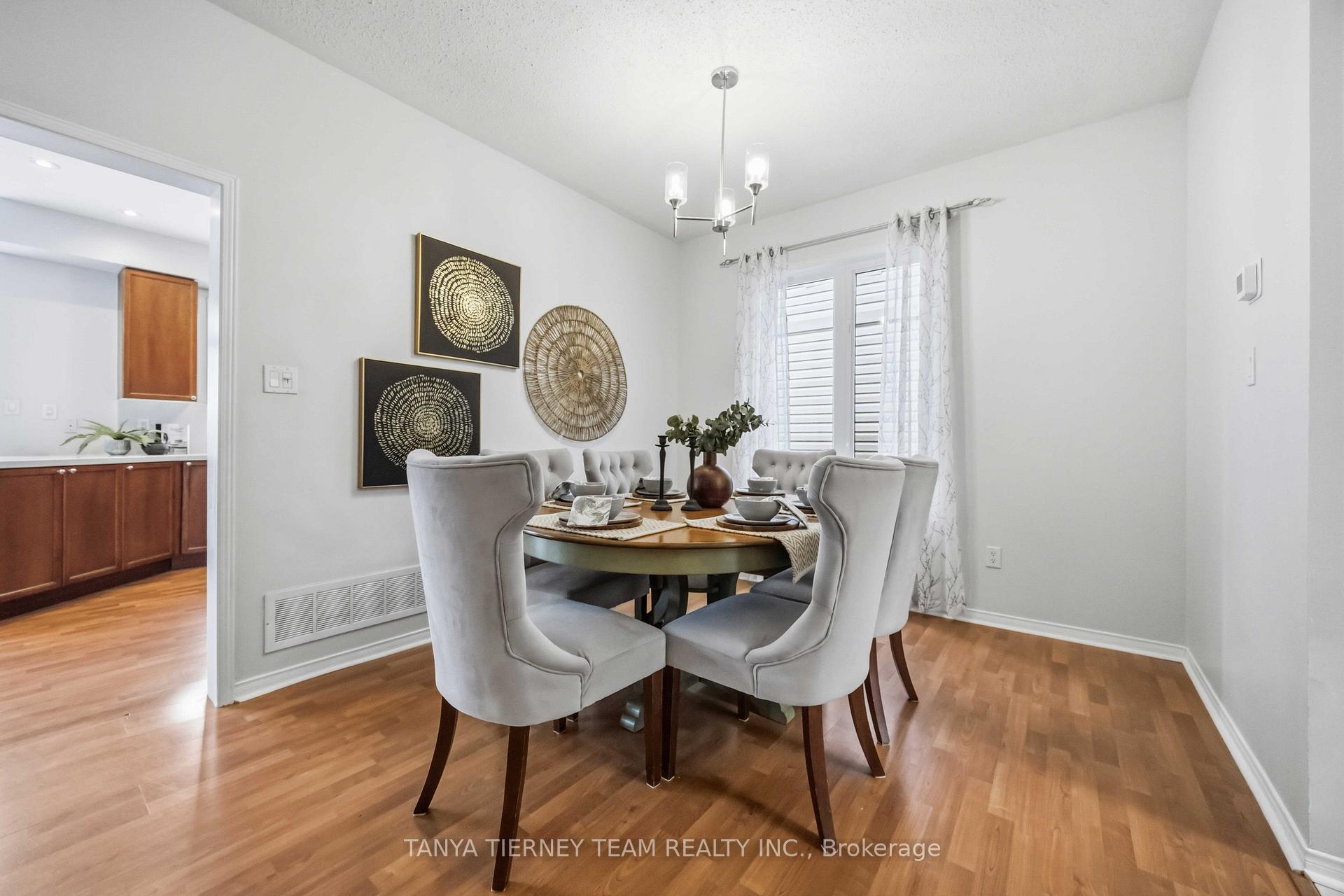Photo 13 of 75 Robert Attersley Drive E, Whitby, Taunton North — HOMEH
