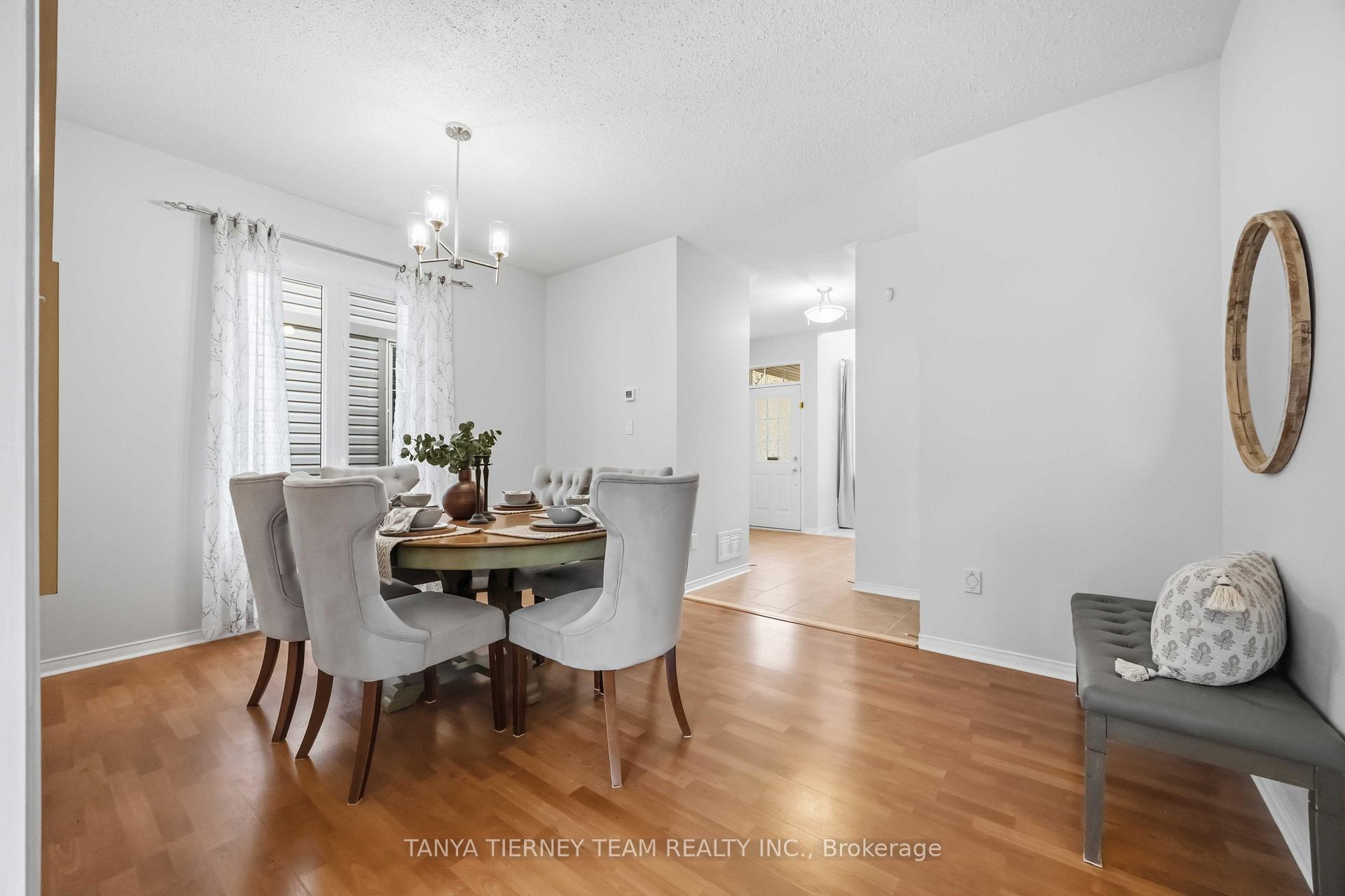 Photo 14 of 75 Robert Attersley Drive E, Whitby, Taunton North — HOMEH