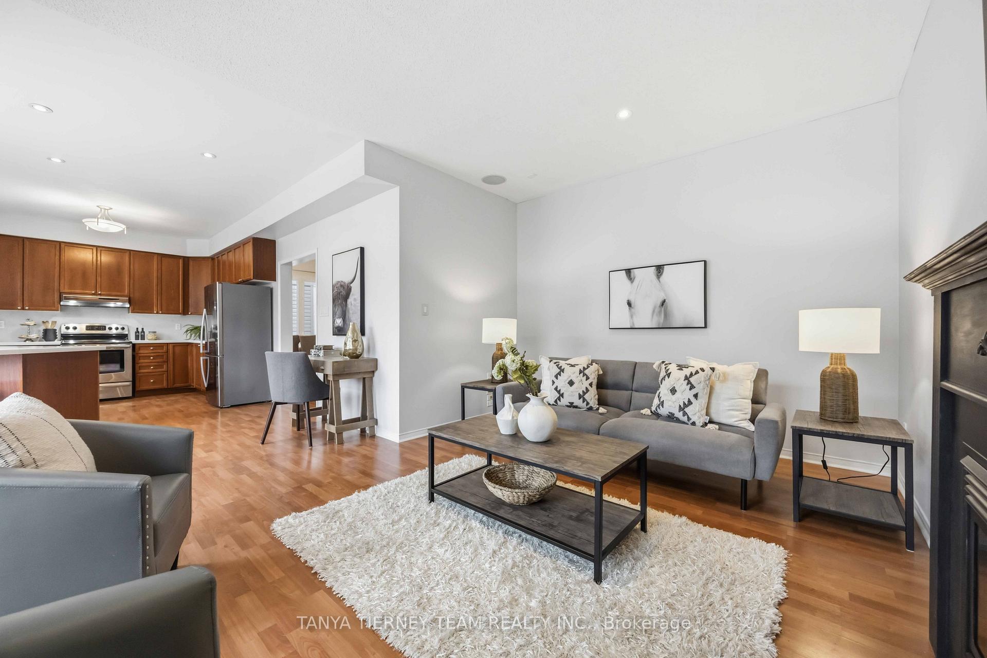 Photo 26 of 75 Robert Attersley Drive E, Whitby, Taunton North — HOMEH